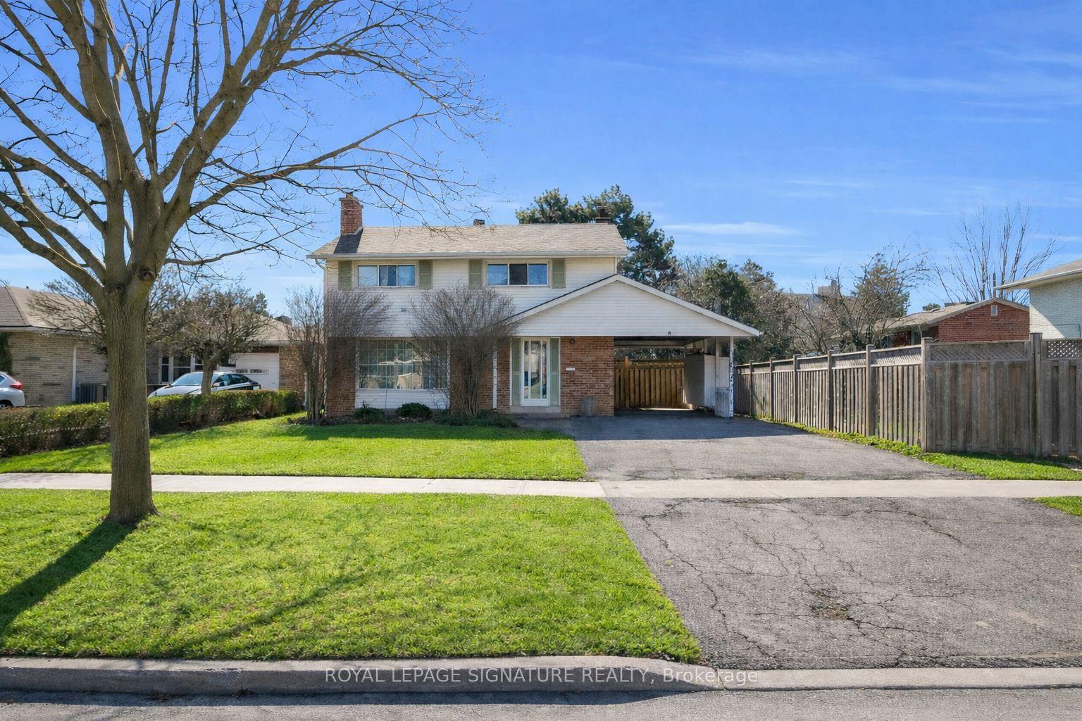 8 Underhill Drive — photo 1