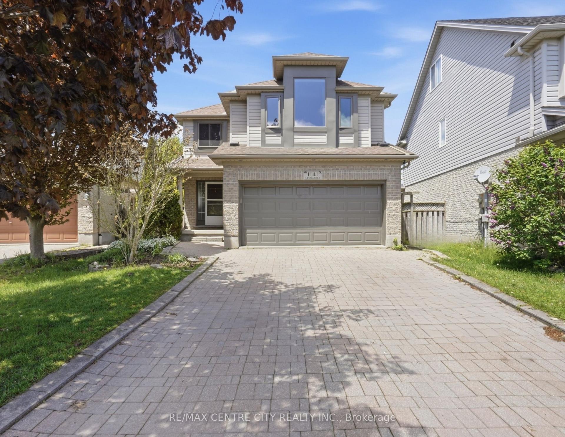 1141 Crosscreek Crescent — photo 1