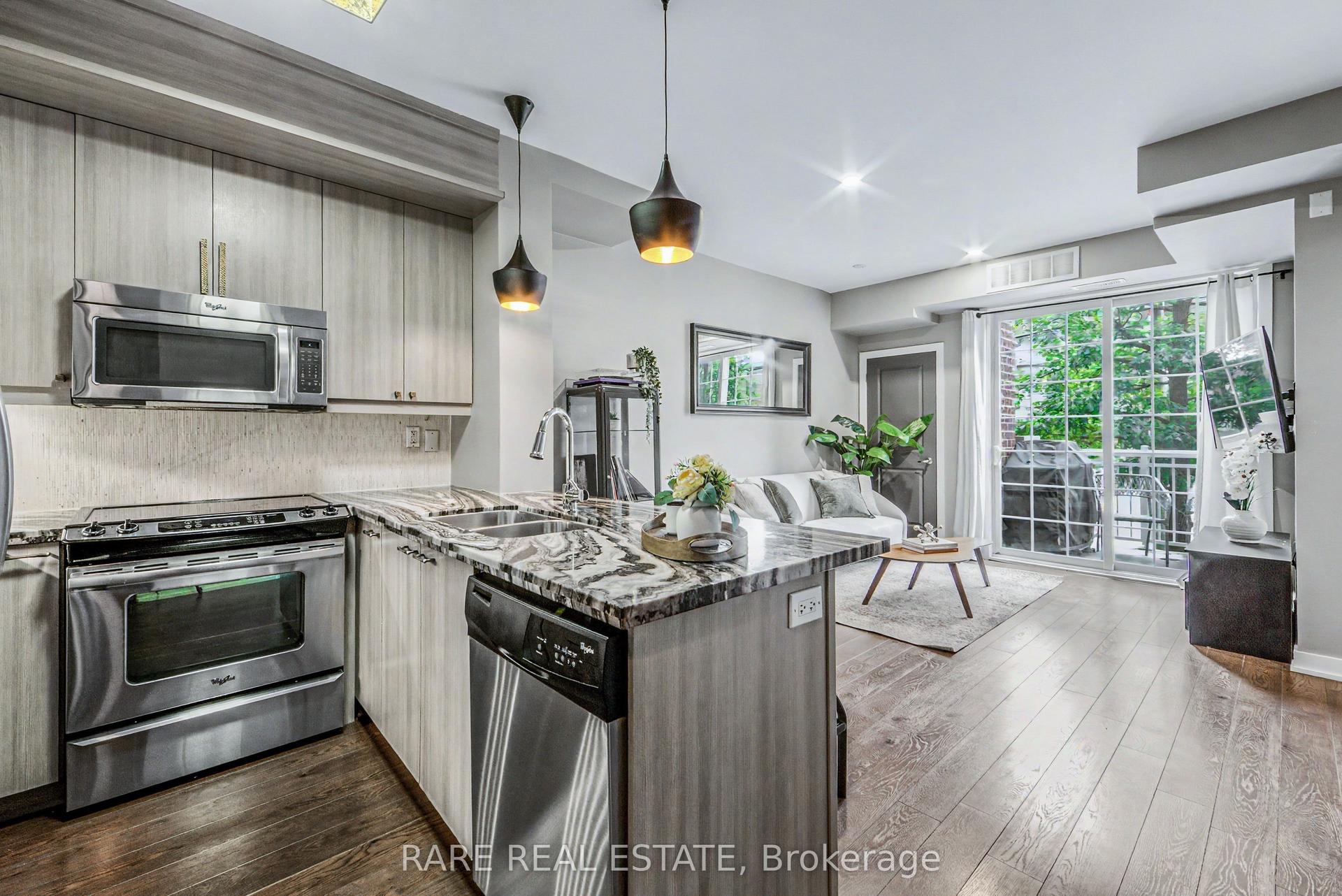 2320 Gerrard Street E 104 #104, Toronto — Condo Town for sale, photo 1