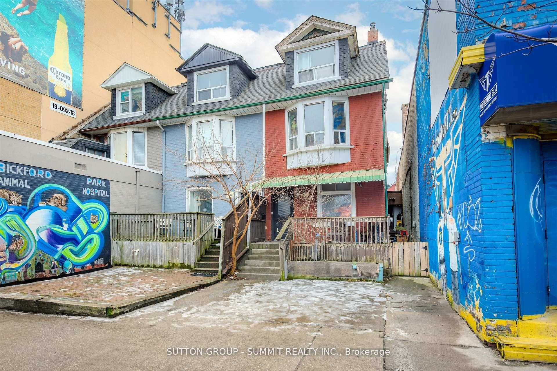811 Bloor Street W, Toronto — Townhouse for sale, photo 1