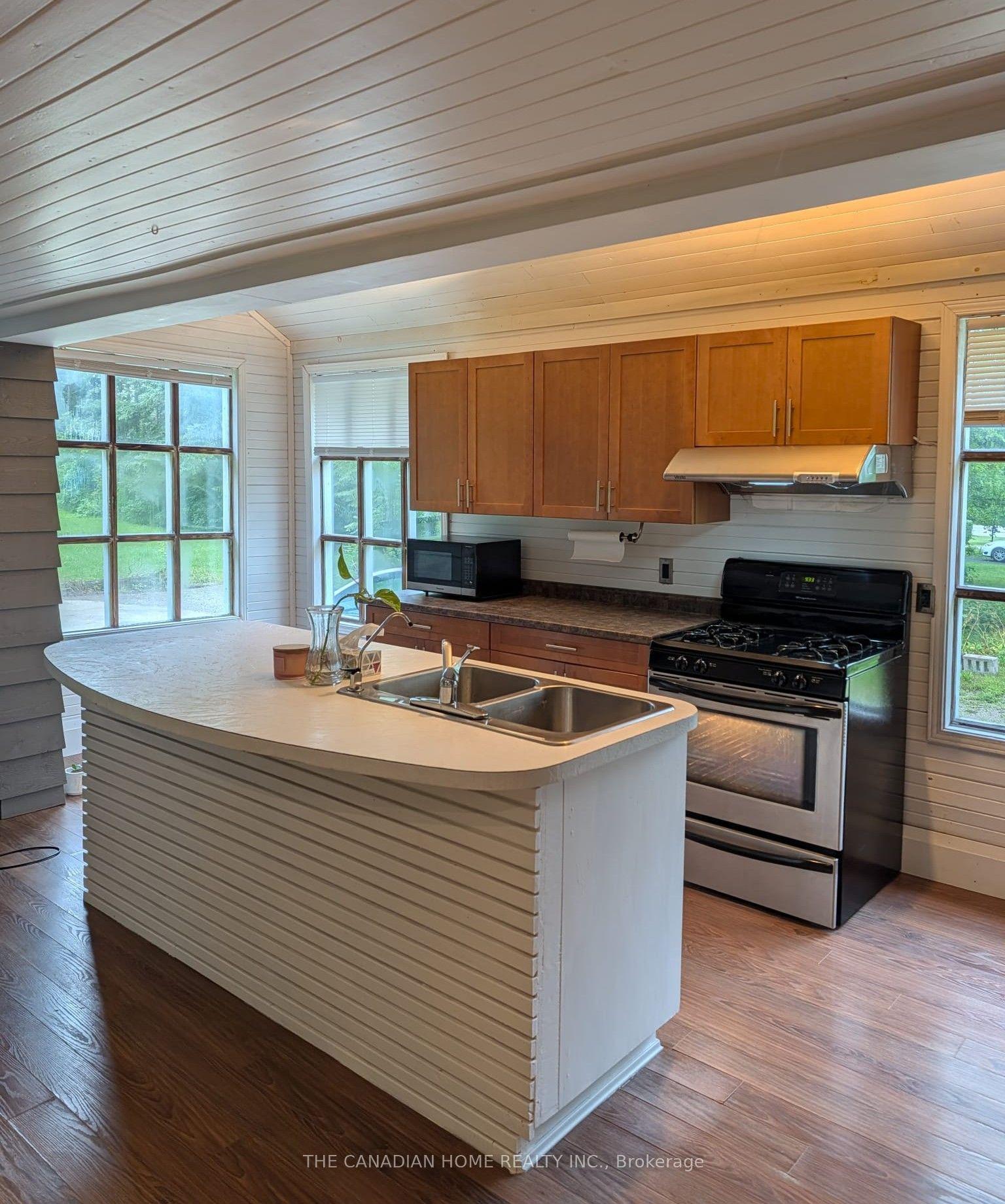 6142 Guelph Line, Burlington — Detached for lease, photo 1