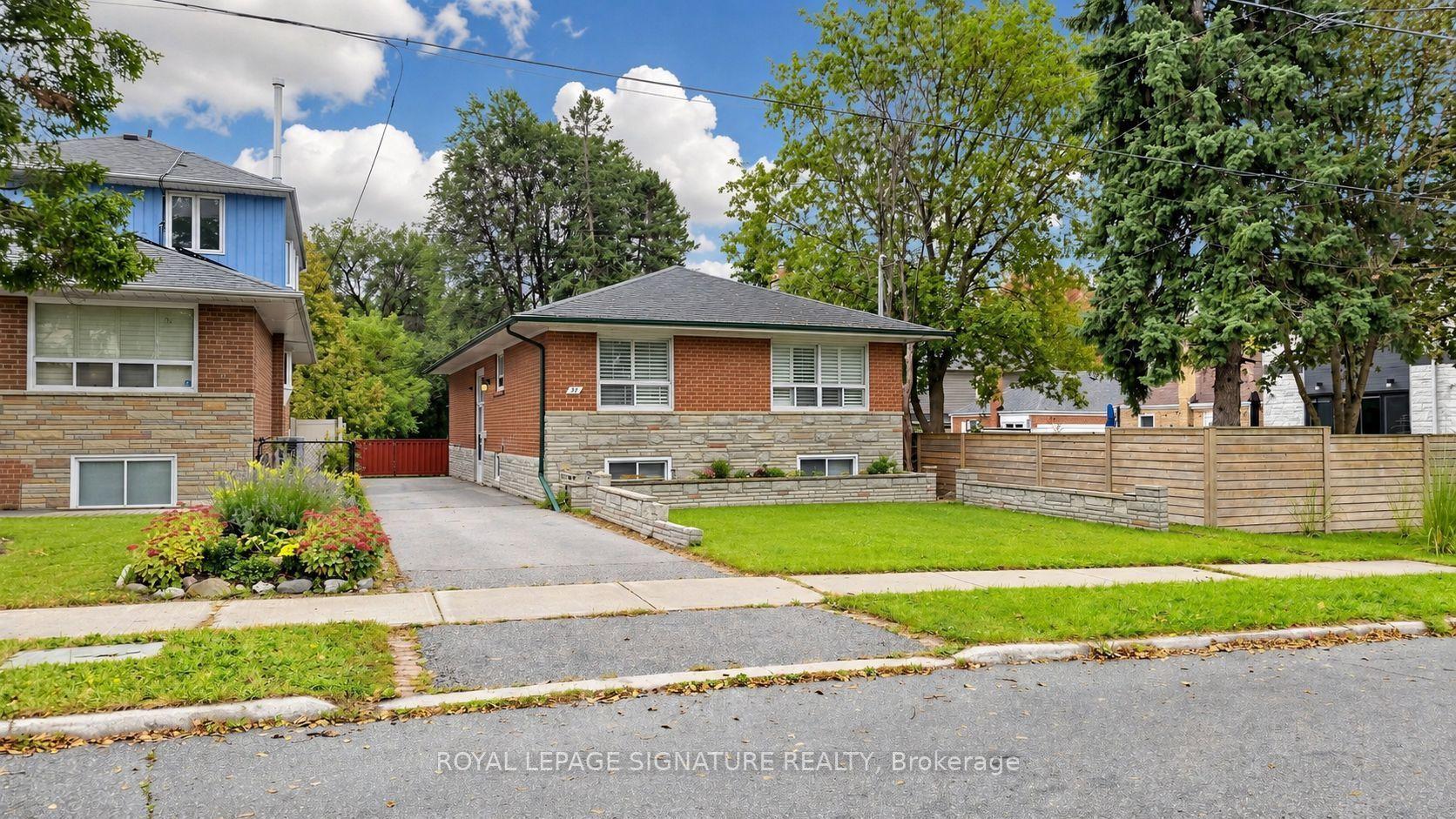 35 Florens Avenue, Toronto — Detached for sale, photo 1