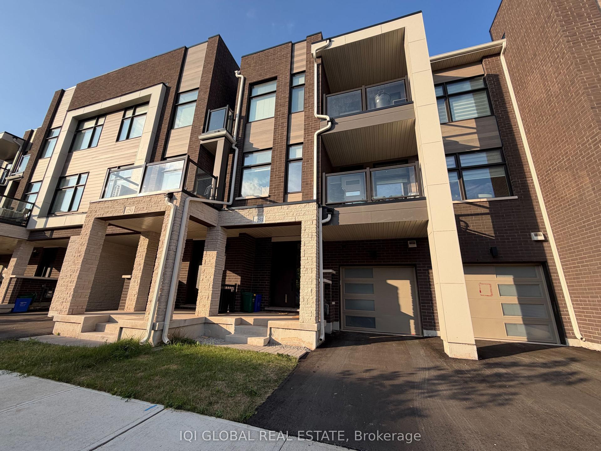 1253 Anthonia Trail, Oakville — Townhouse for lease, photo 1