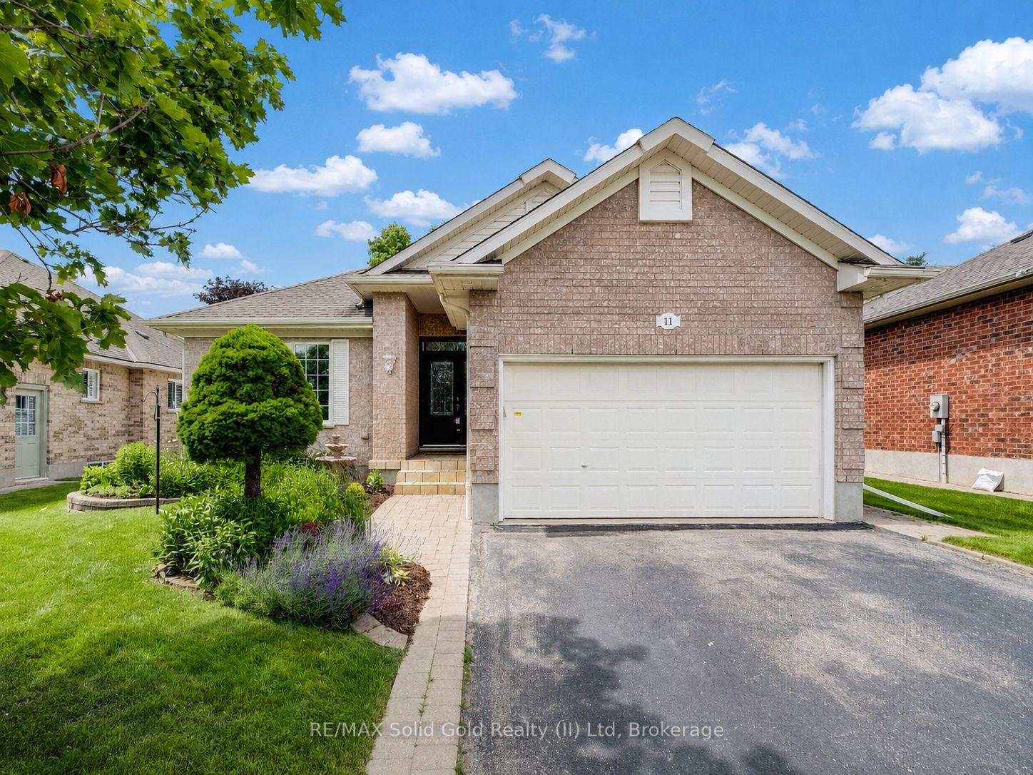 11 Sun Valley Drive, Wilmot — Detached for sale, photo 1