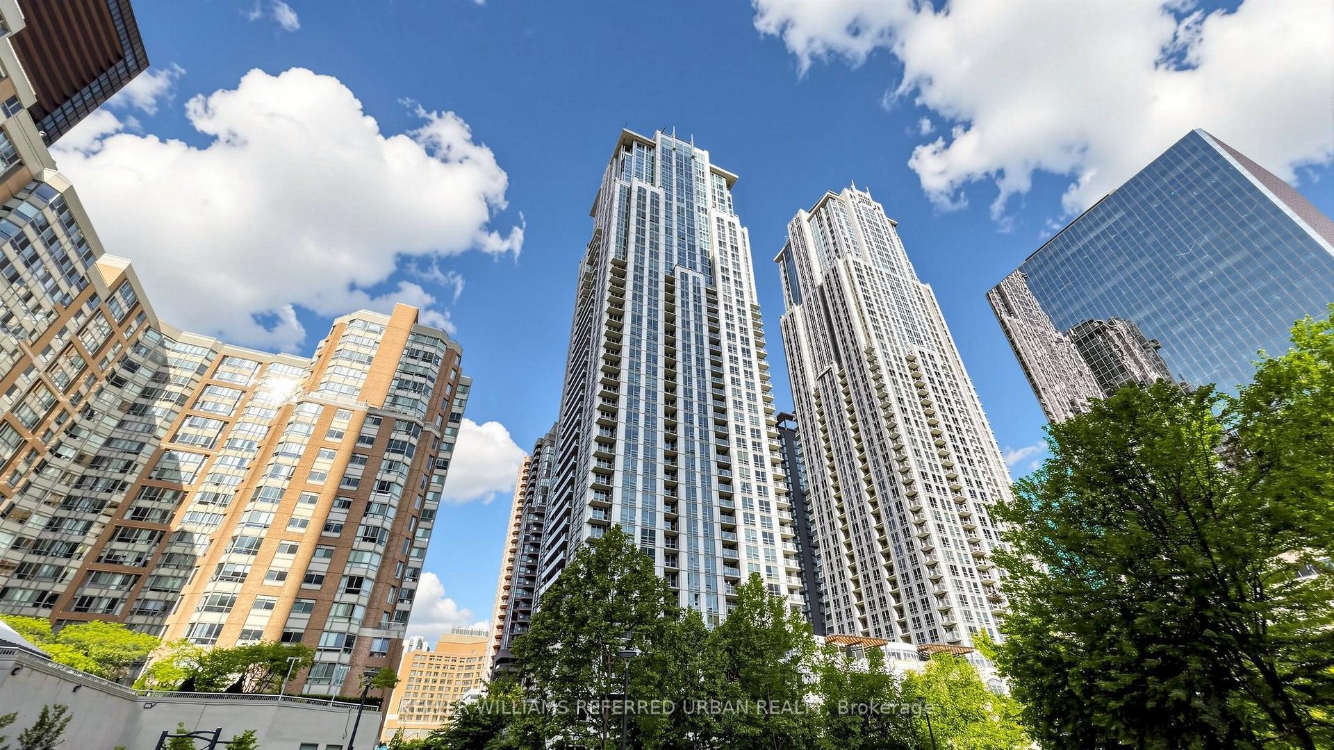 761 Bay Street 2205 #2205, Toronto — Condo for sale, photo 1