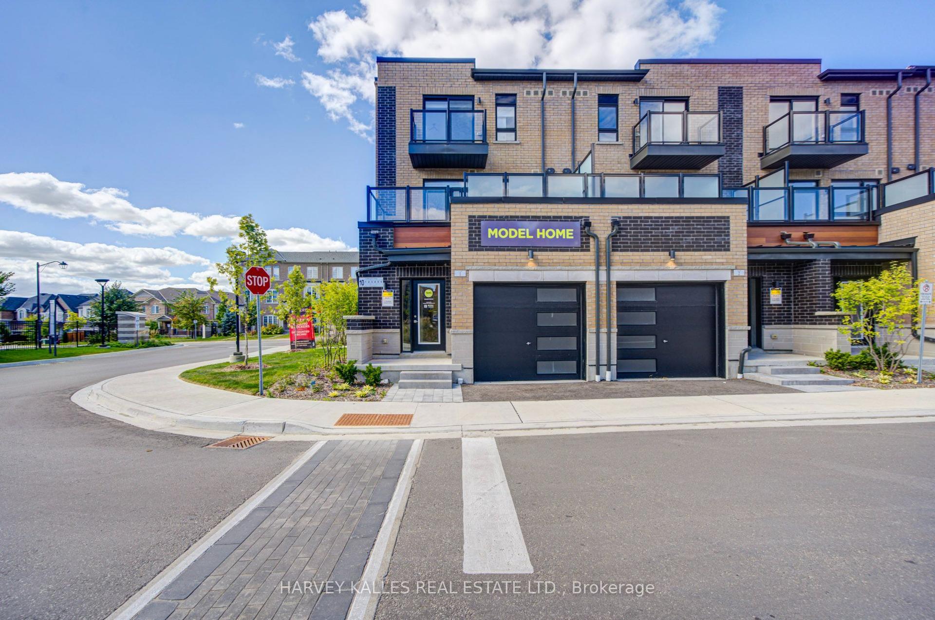 12 Lytham Green Circle 6 #6, Newmarket — Condo Town for sale, photo 1