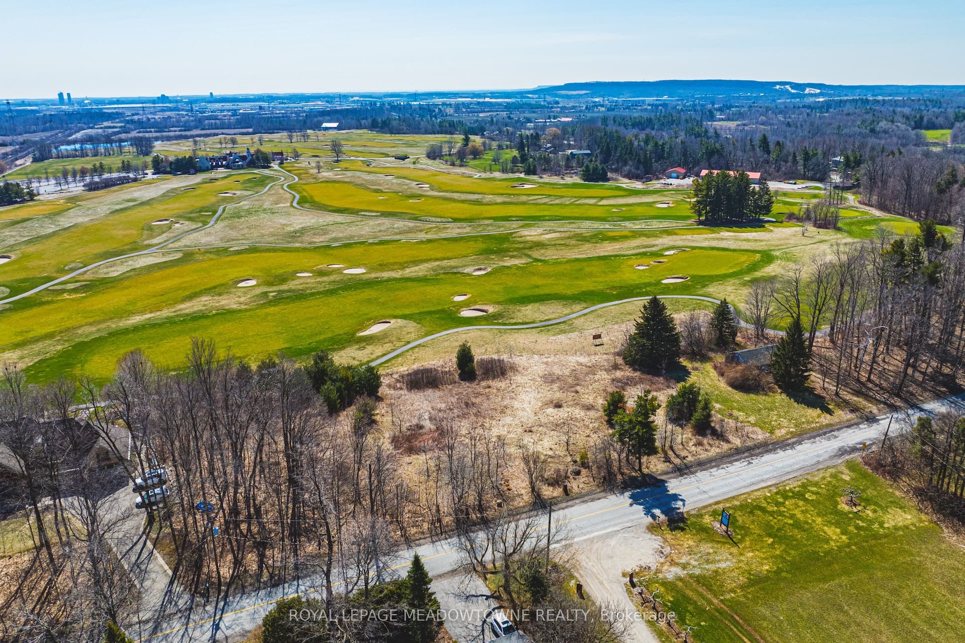 8220 10 Side Road — photo 1