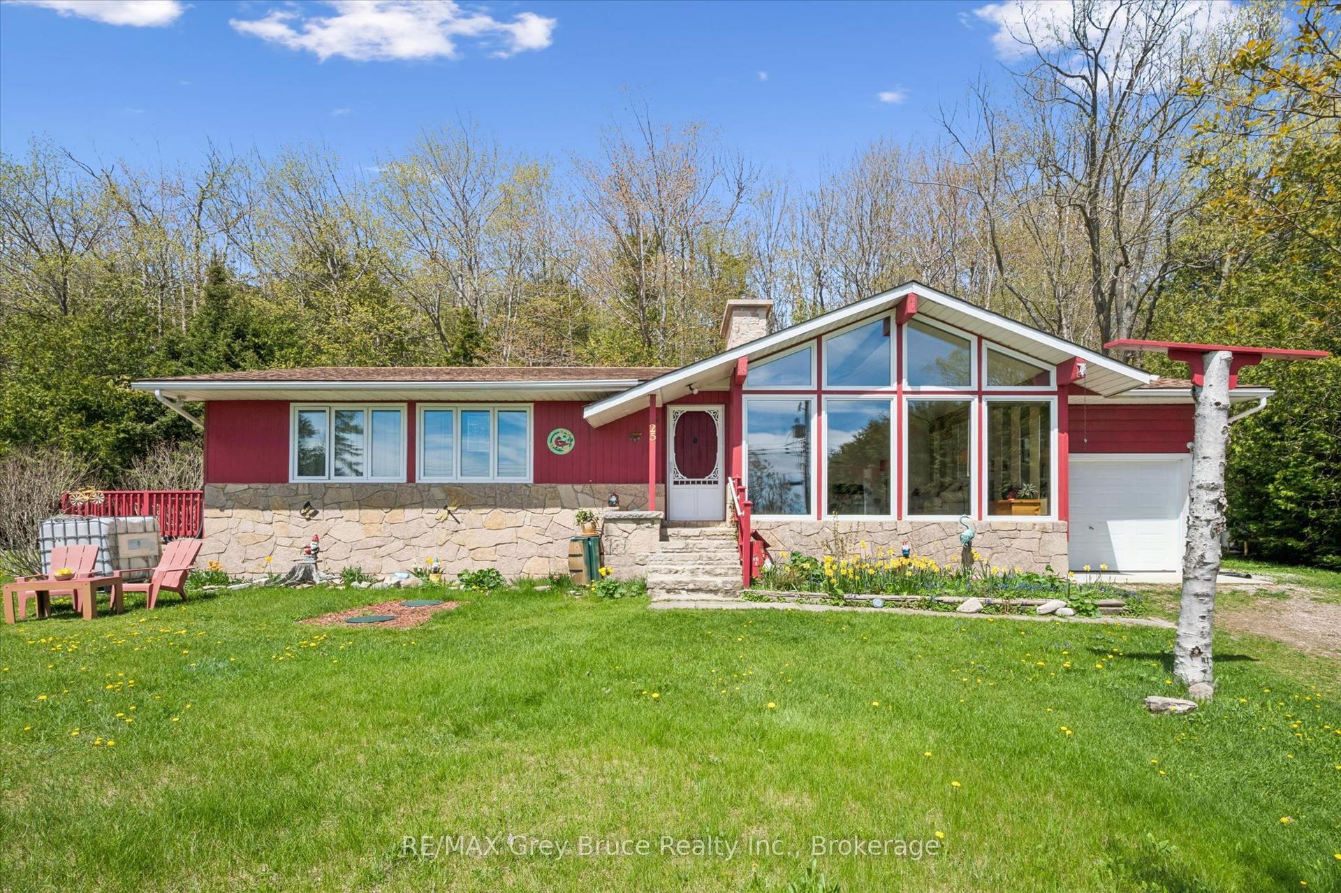 25 Shoreline Drive, Northern Bruce Peninsula — Detached for sale, photo 1