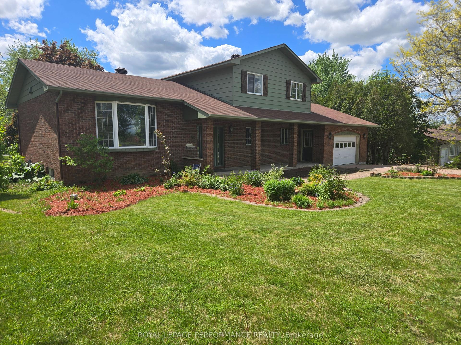 3494 Marydale Avenue — photo 1