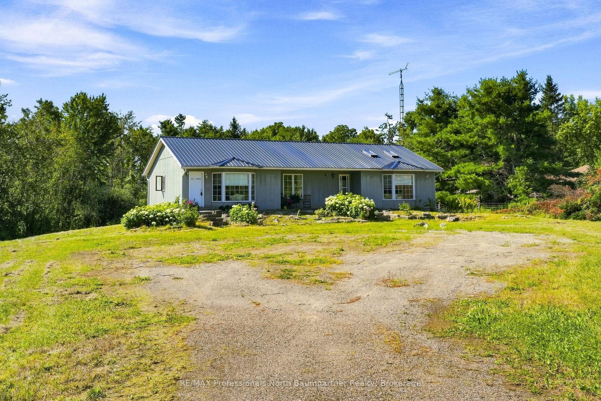 8966 Highway 35, Minden Hills — Detached for sale, photo 1