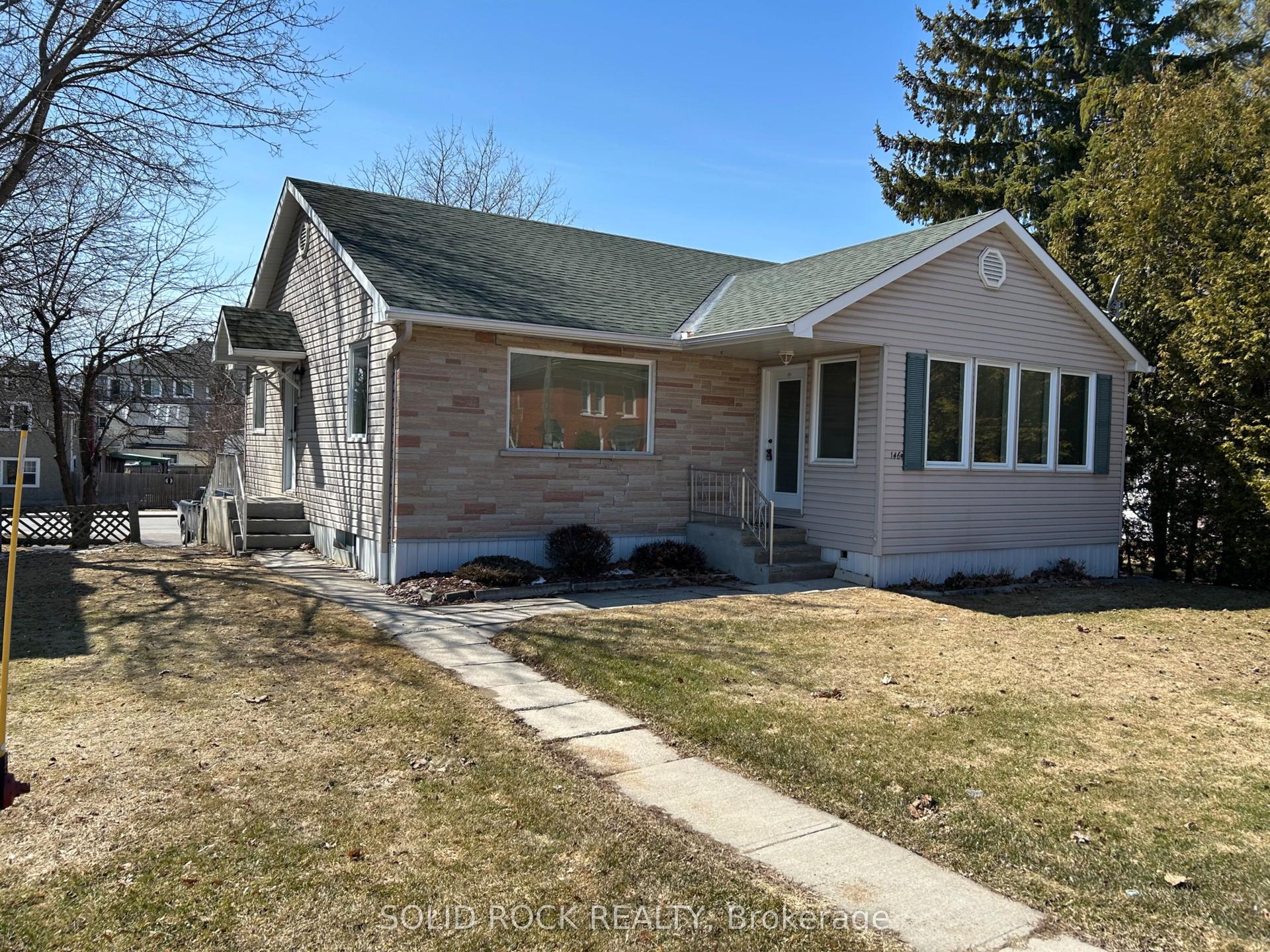 146 Elgin Street W — photo 1