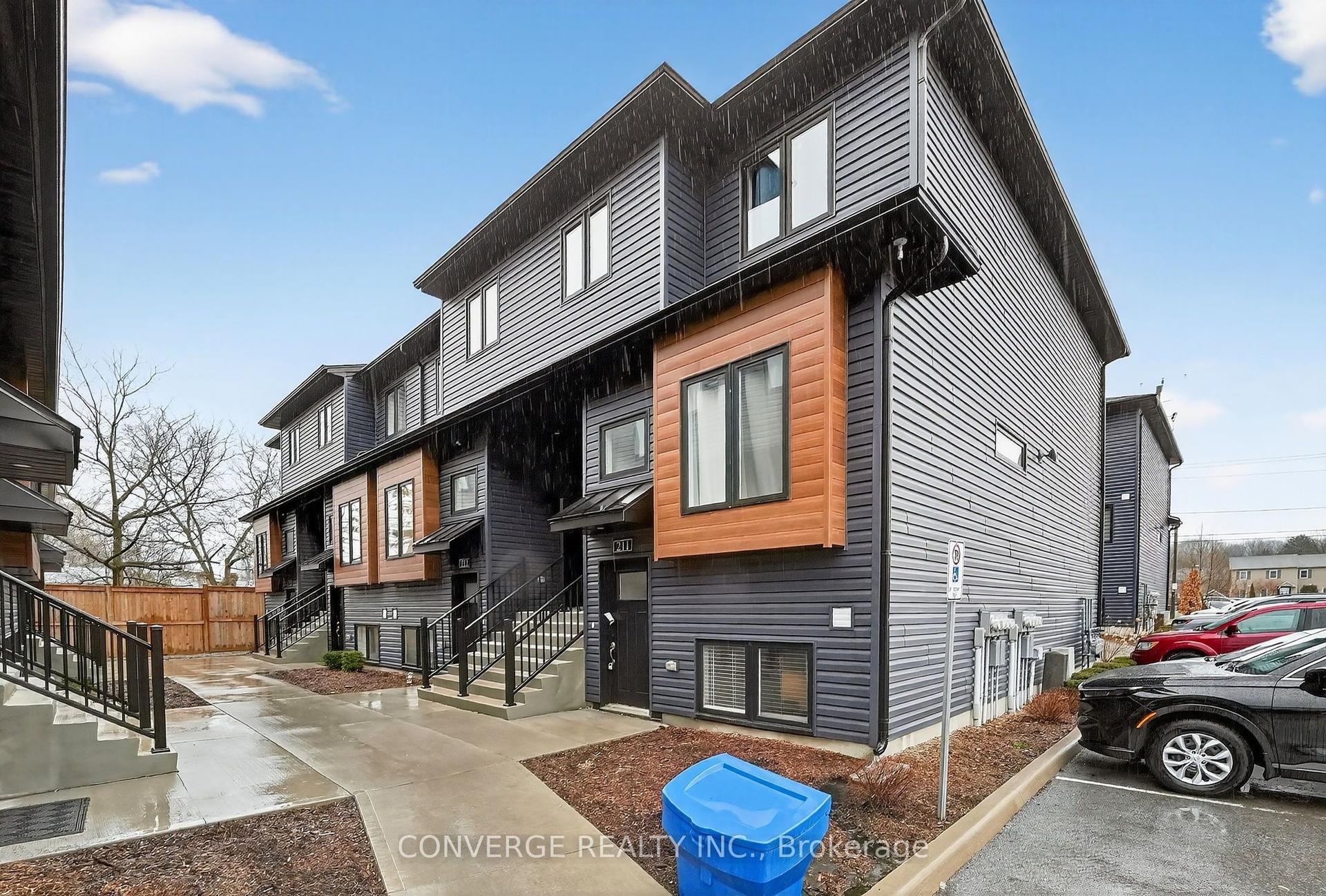 781 Clare Avenue 22 #22, Welland — Condo Town for lease, photo 1