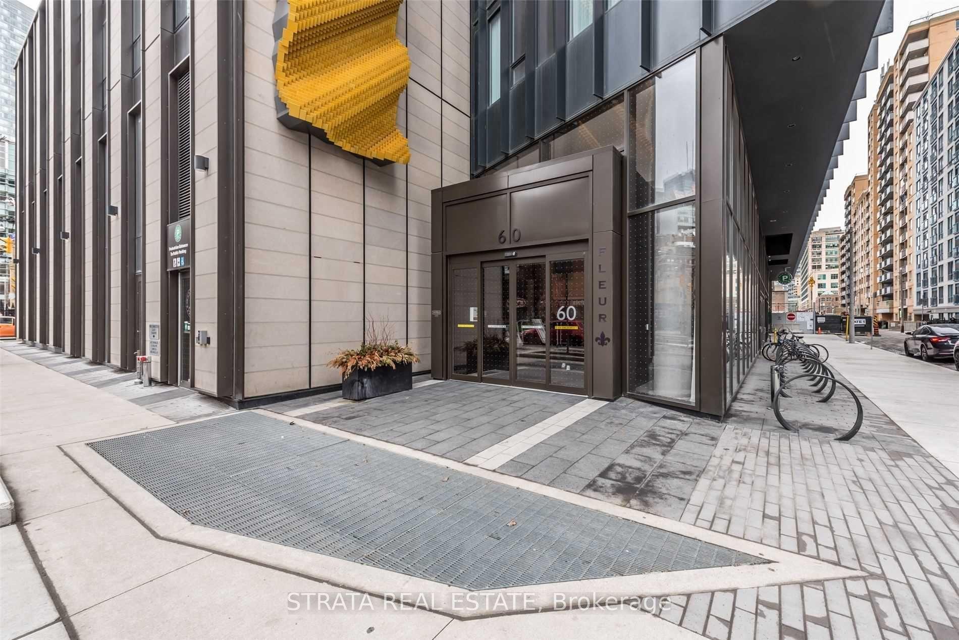 60 Shuter Street 910 #910 — photo 1