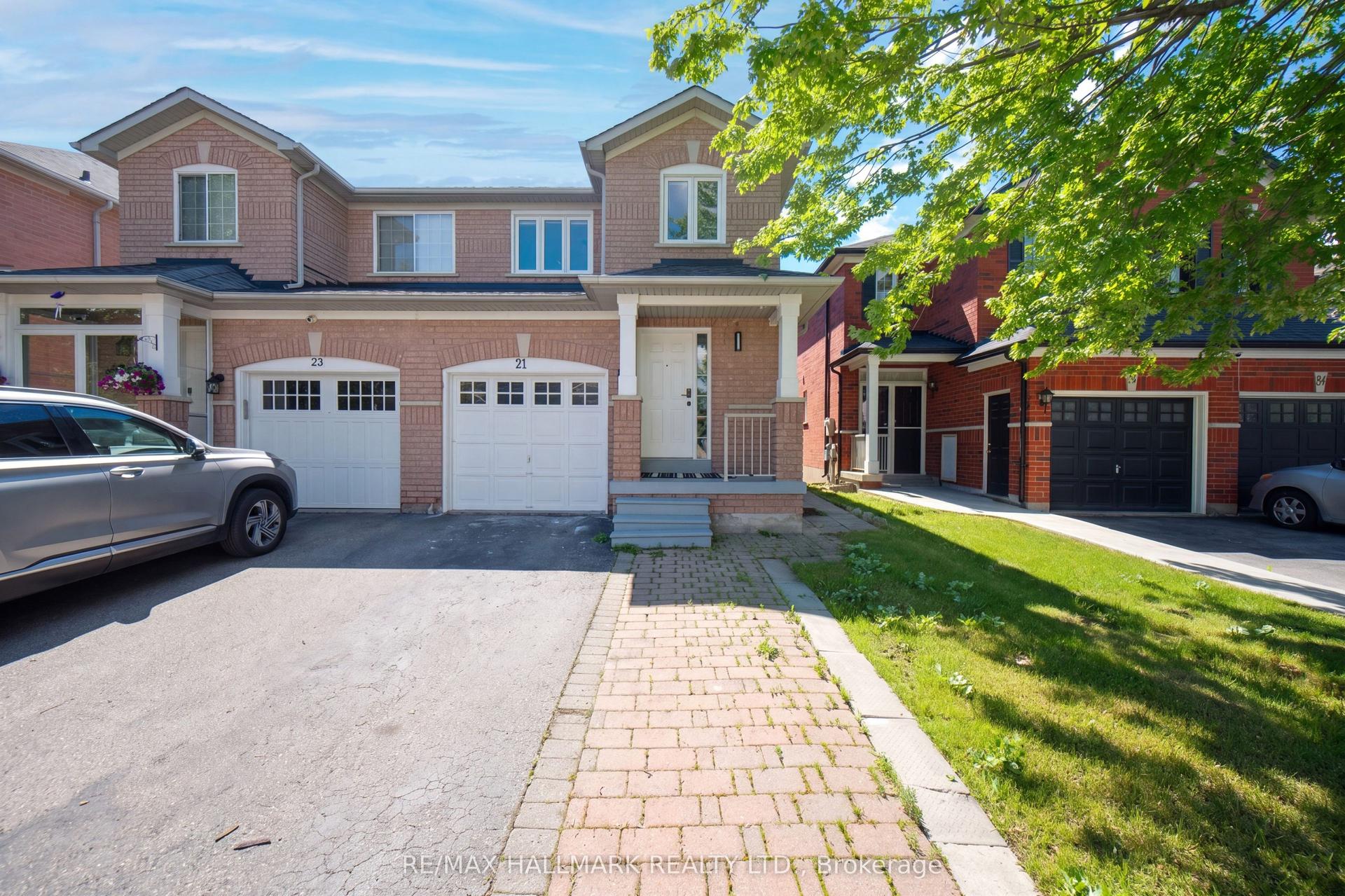 21 Penguin Lane, Brampton — Semi-Detached for lease, photo 1