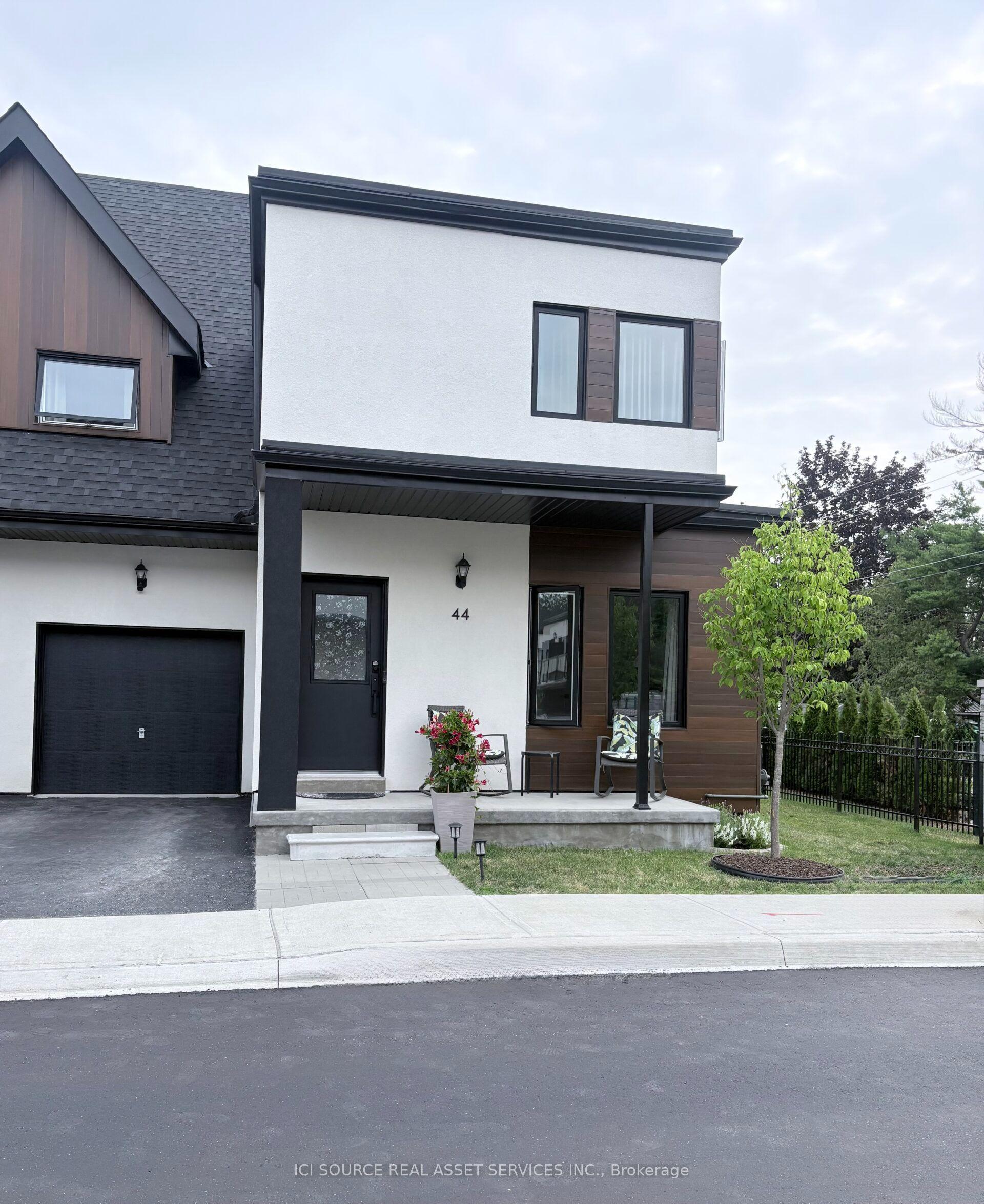44 Ruby Crescent, Orillia — Townhouse for sale, photo 1