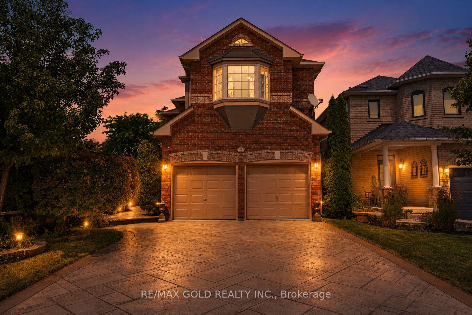 18 Sundridge Street, Brampton — Detached for sale, photo 1