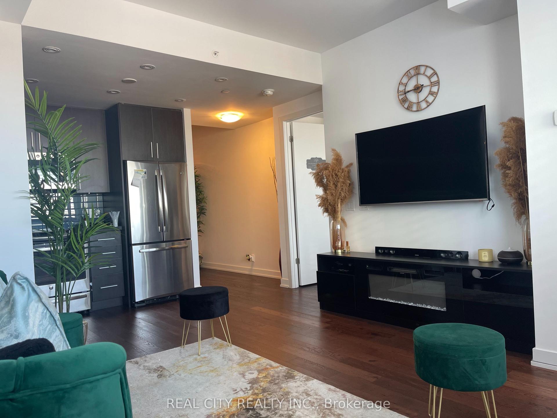2212 LAKESHORE Boulevard W 4309 #4309 — photo 1