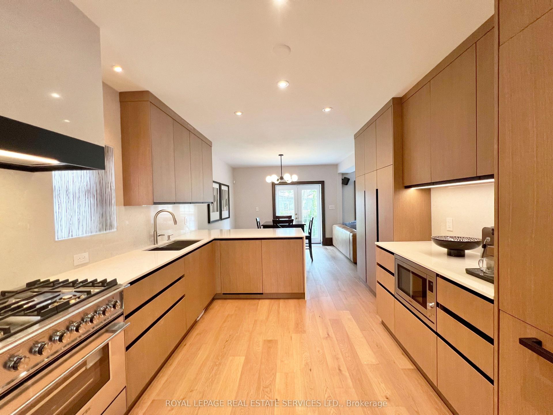 63 Eastbourne Crescent, Toronto — Detached for sale, photo 1