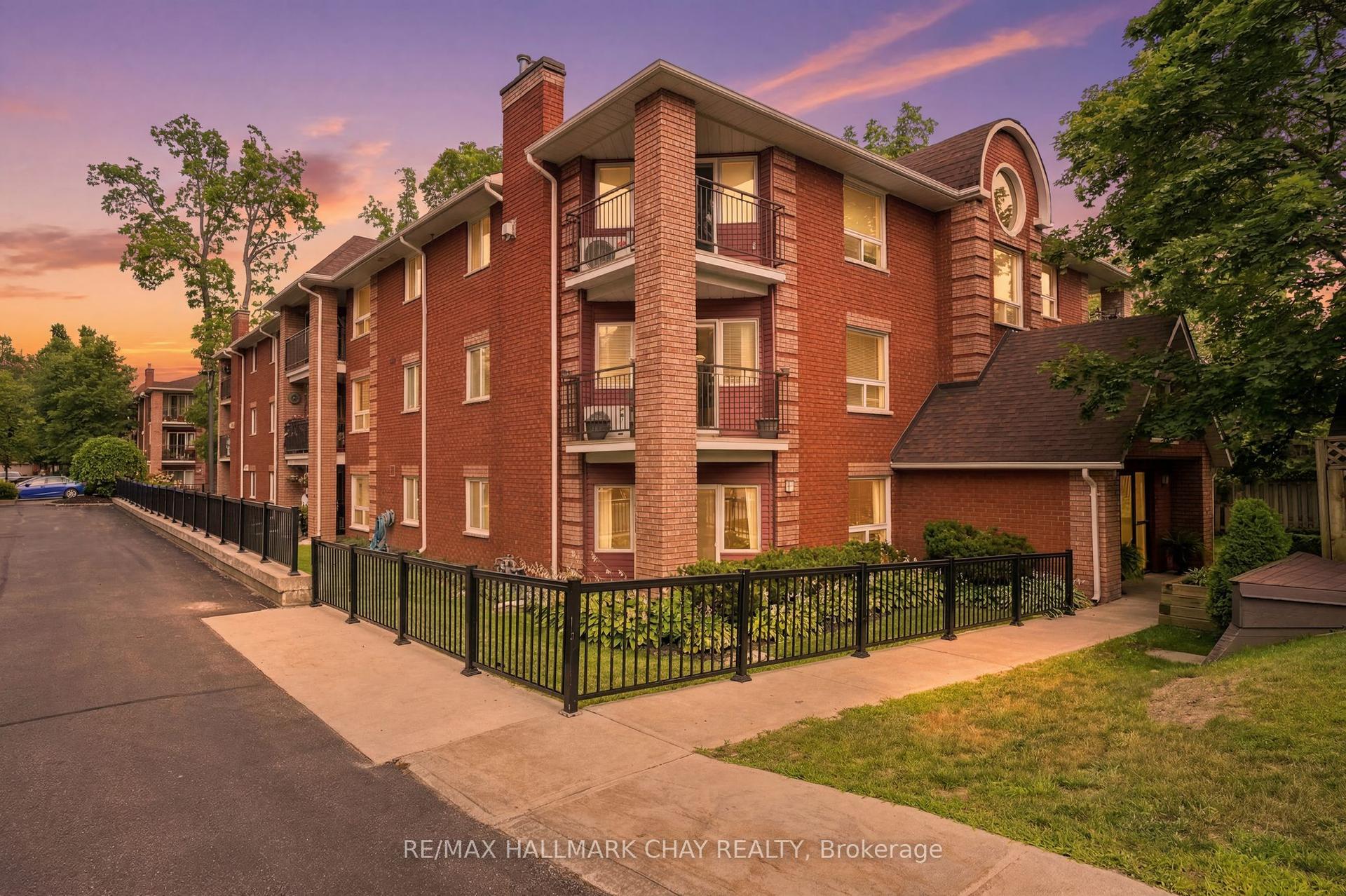 131 Clapperton Street 201 #201, Barrie — Condo for sale, photo 1