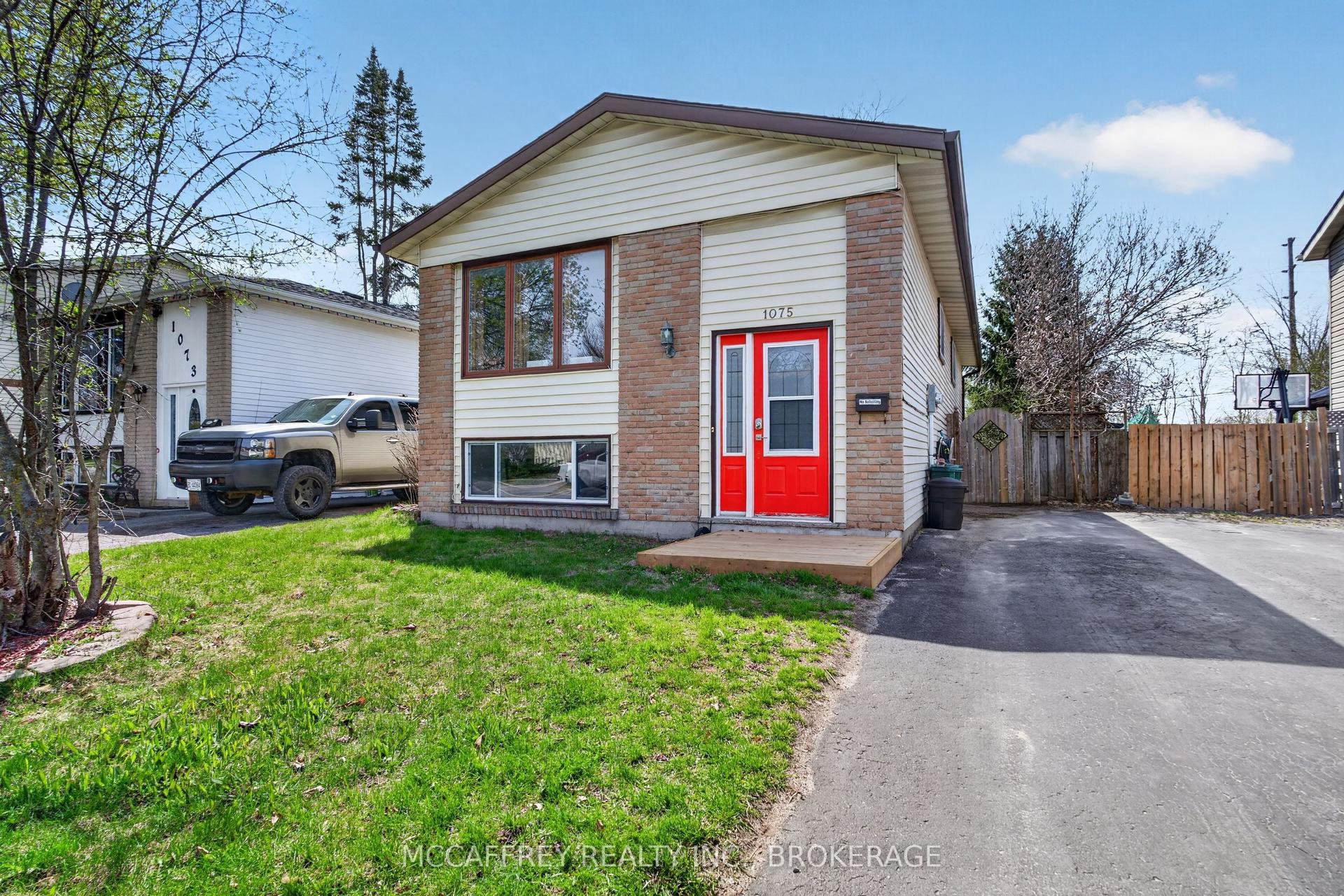 1075 Basswood Place — photo 1