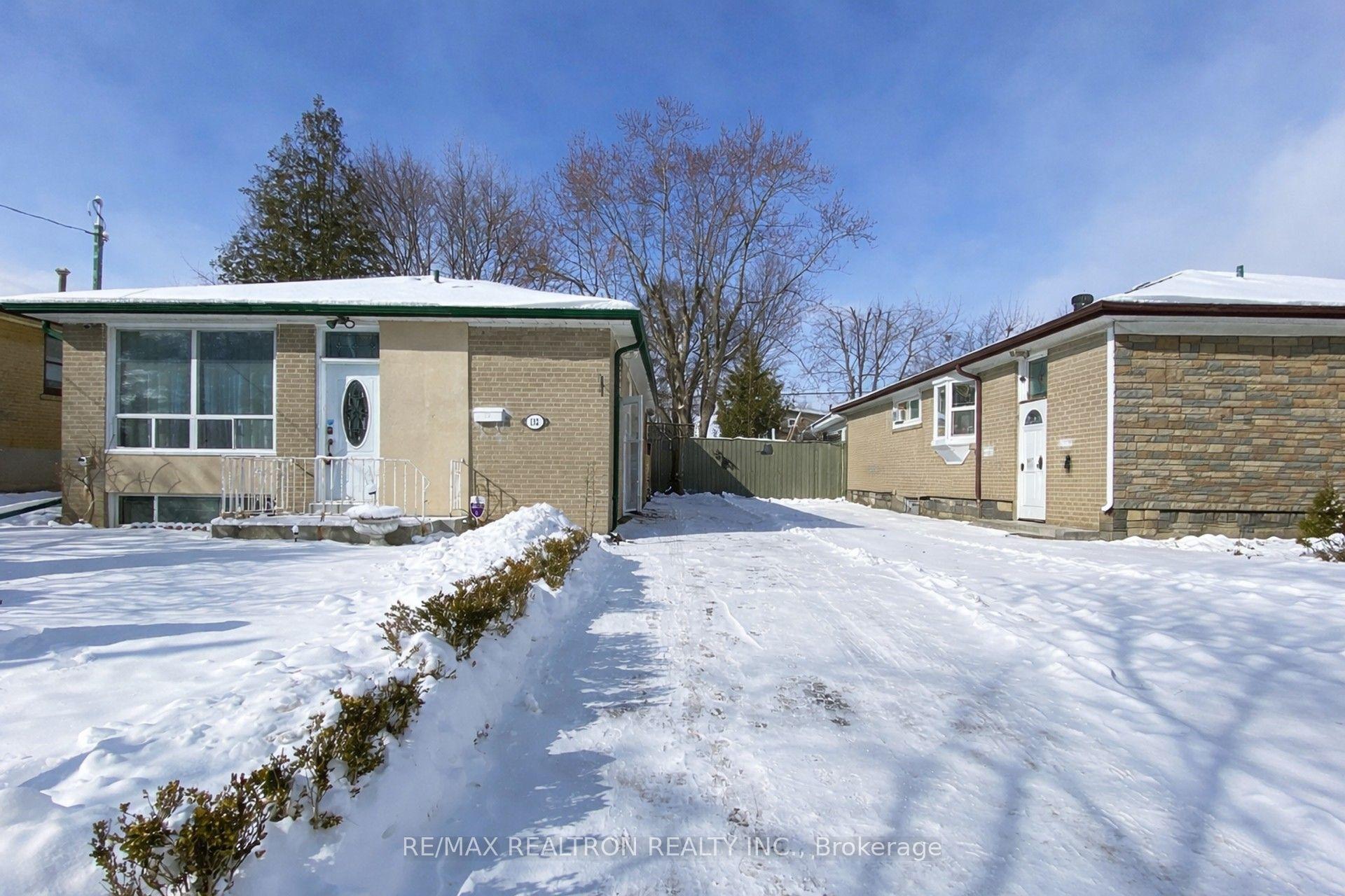 132 Porchester Drive — photo 1