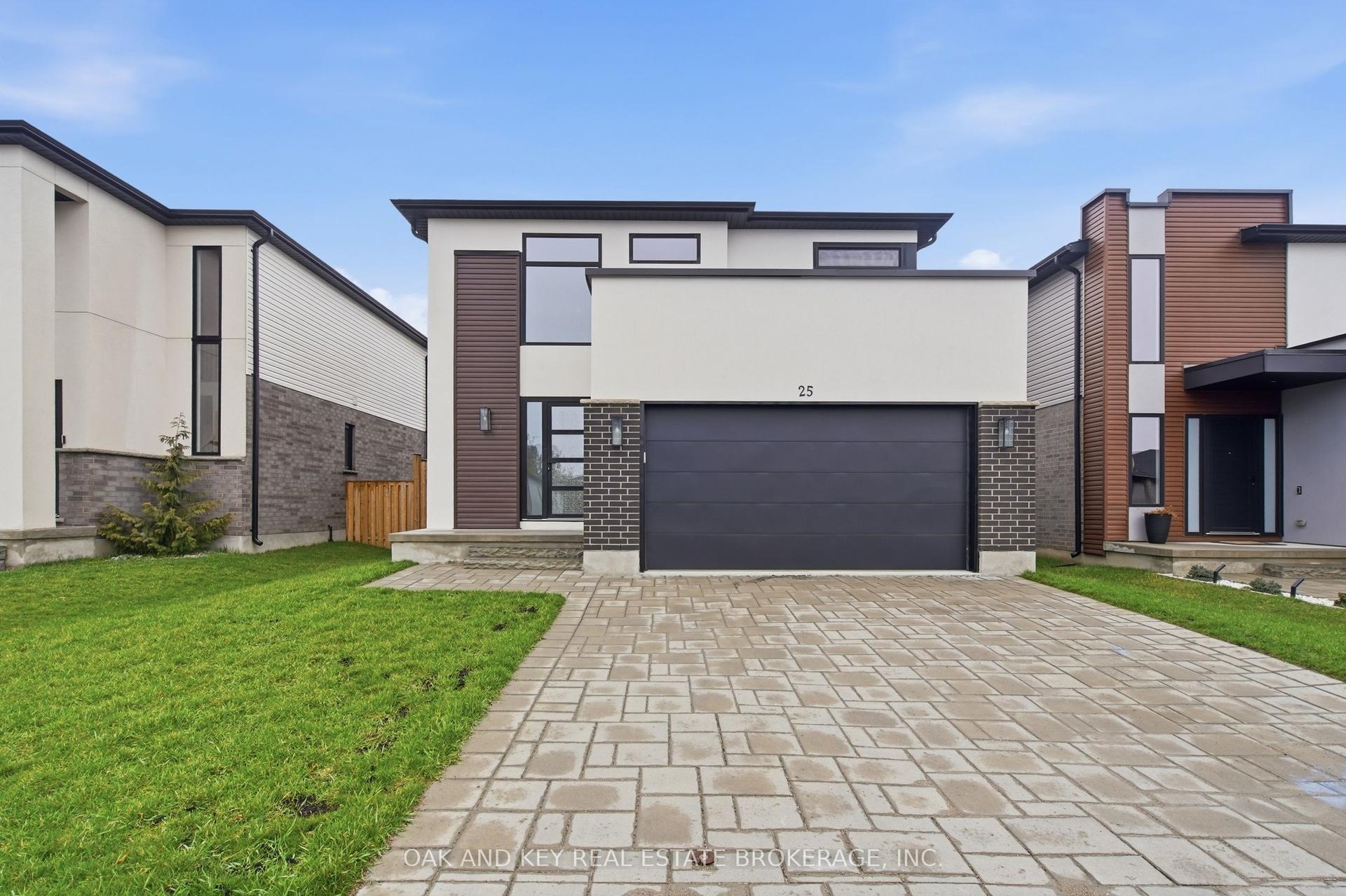 25 Alexander Circle — photo 1