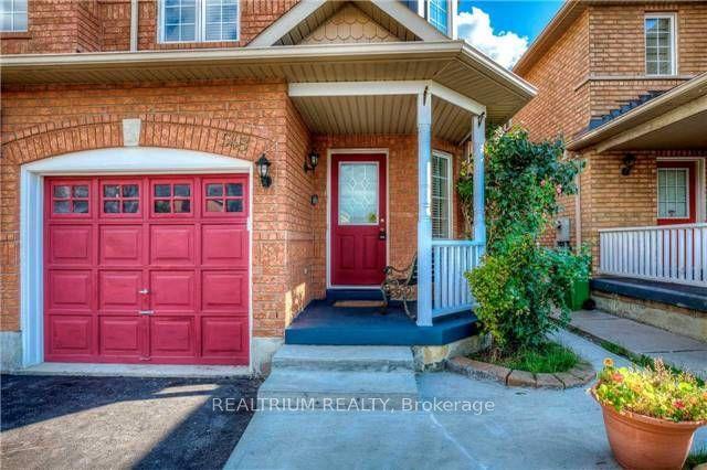 Upper - 548 Garden Walk — photo 1