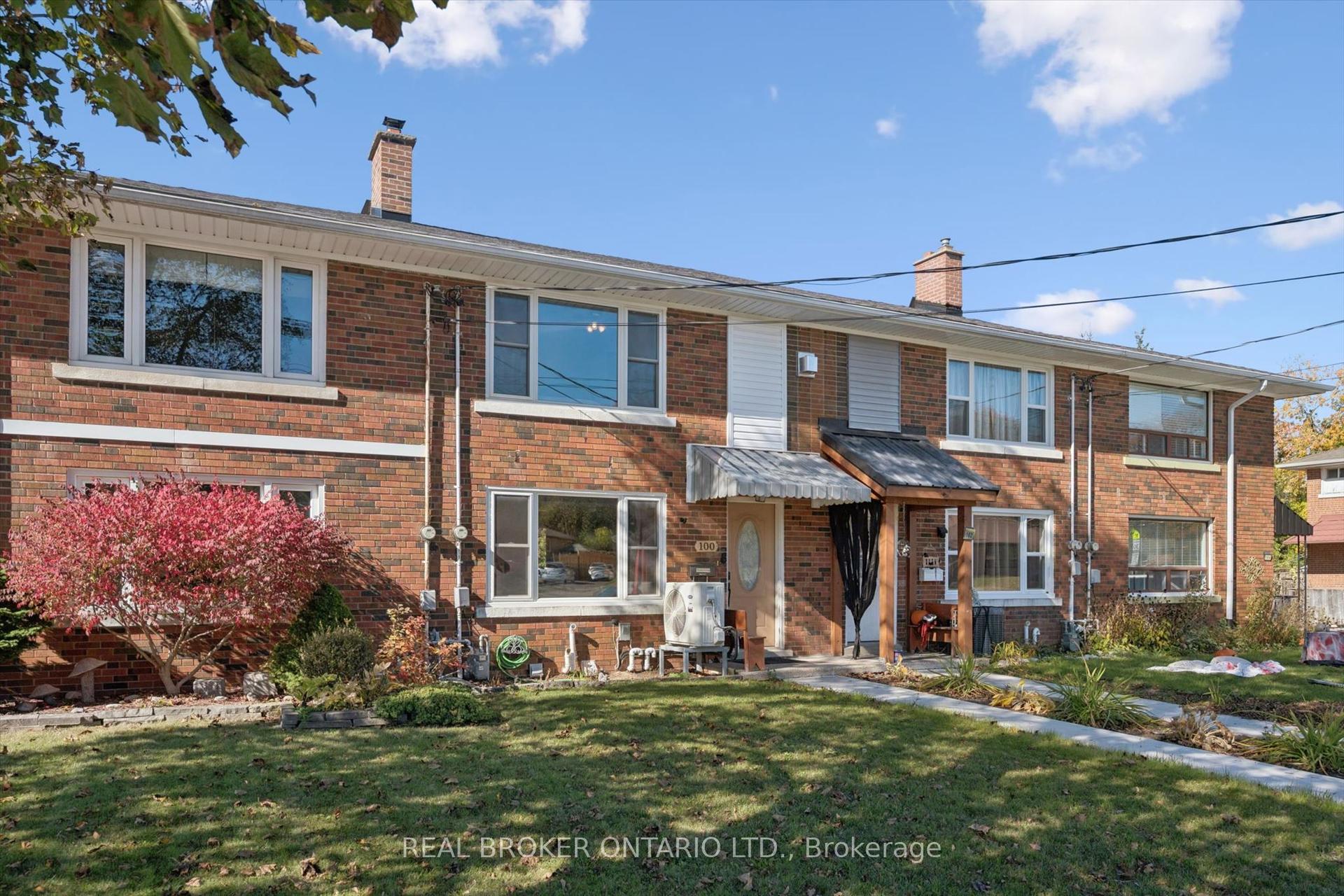 100 Waverley Drive, Guelph — Townhouse for sale, photo 1