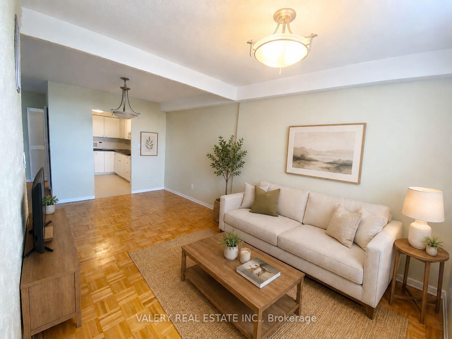 10 Edgecliff Golfway 711 #711 — photo 1
