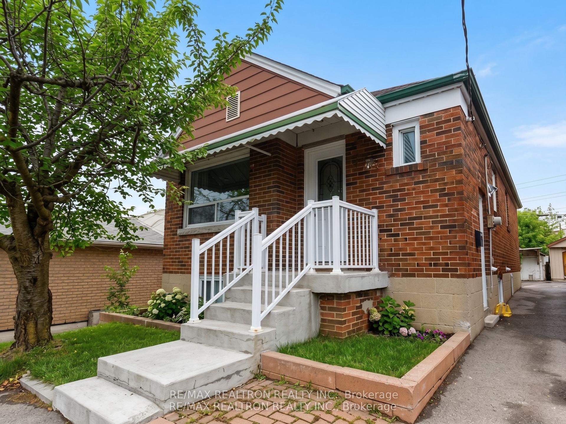 78 Schell Avenue Main Floor #Main Floor, Toronto — Detached for lease, photo 1