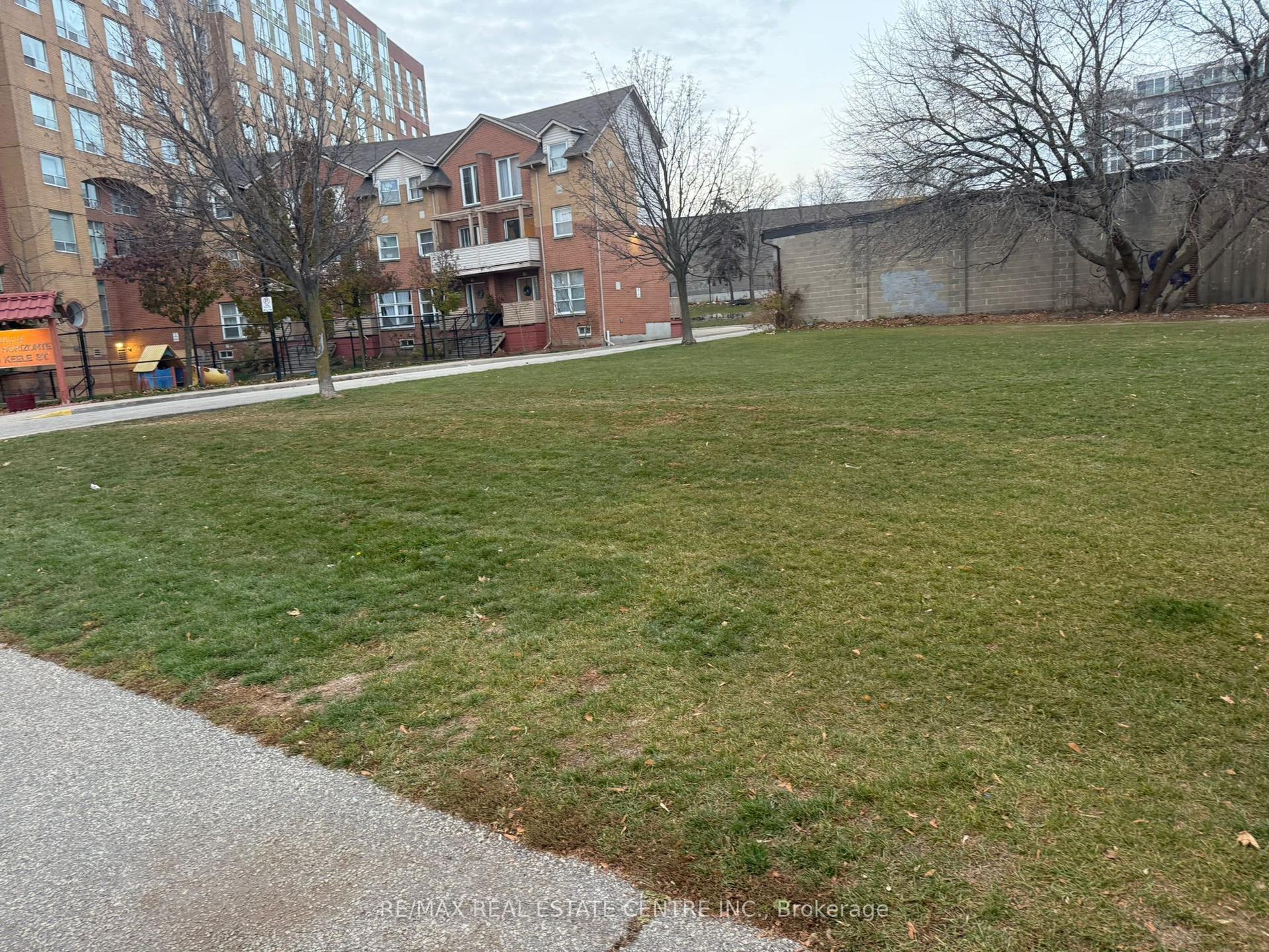 W/S keele st, Toronto — Land for sale, photo 1