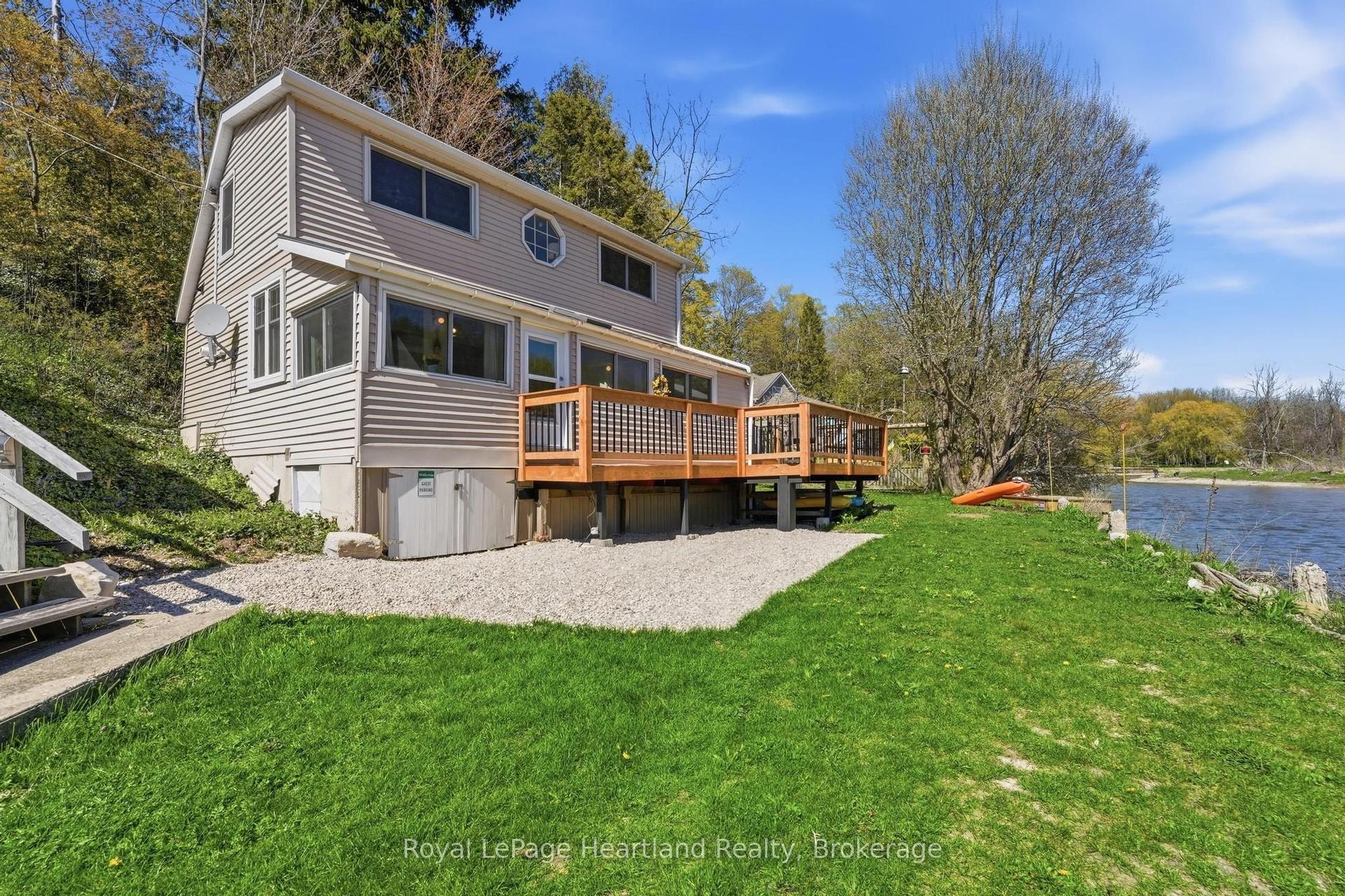 9 MAPLE Lane — photo 1
