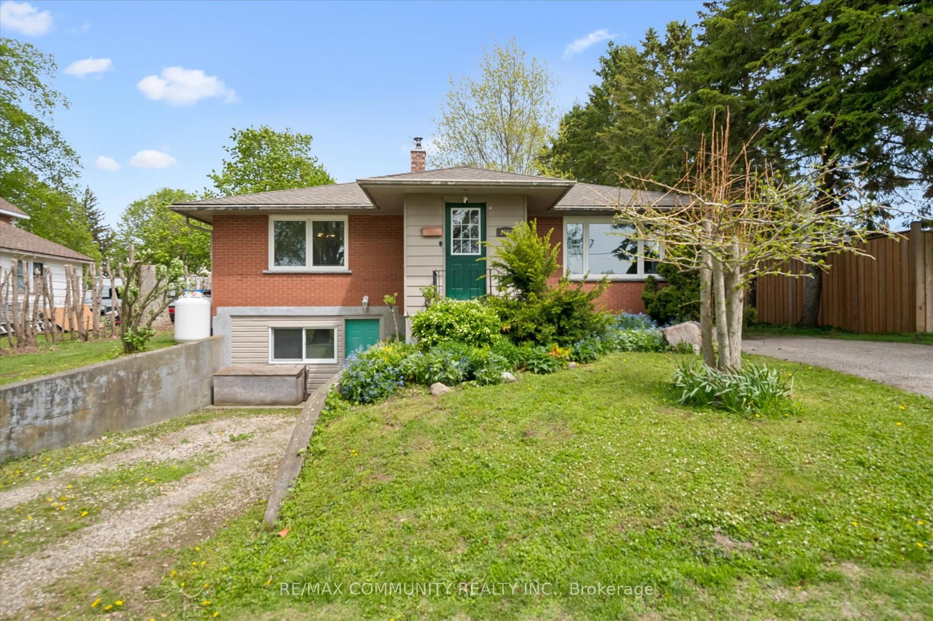 2063 George Street, Howick — Detached for sale, photo 1