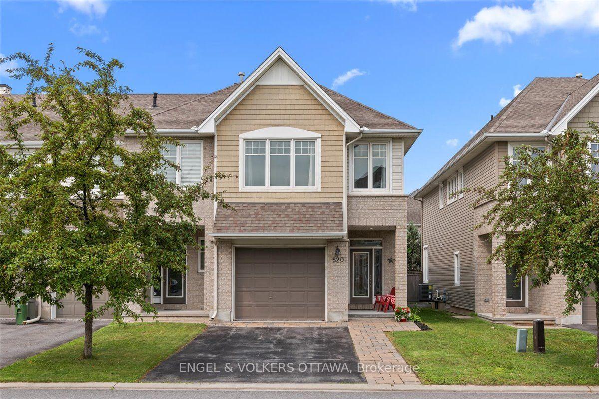 520 Rochefort Circle, Orleans - Cumberland and Area — Townhouse for sale, photo 1