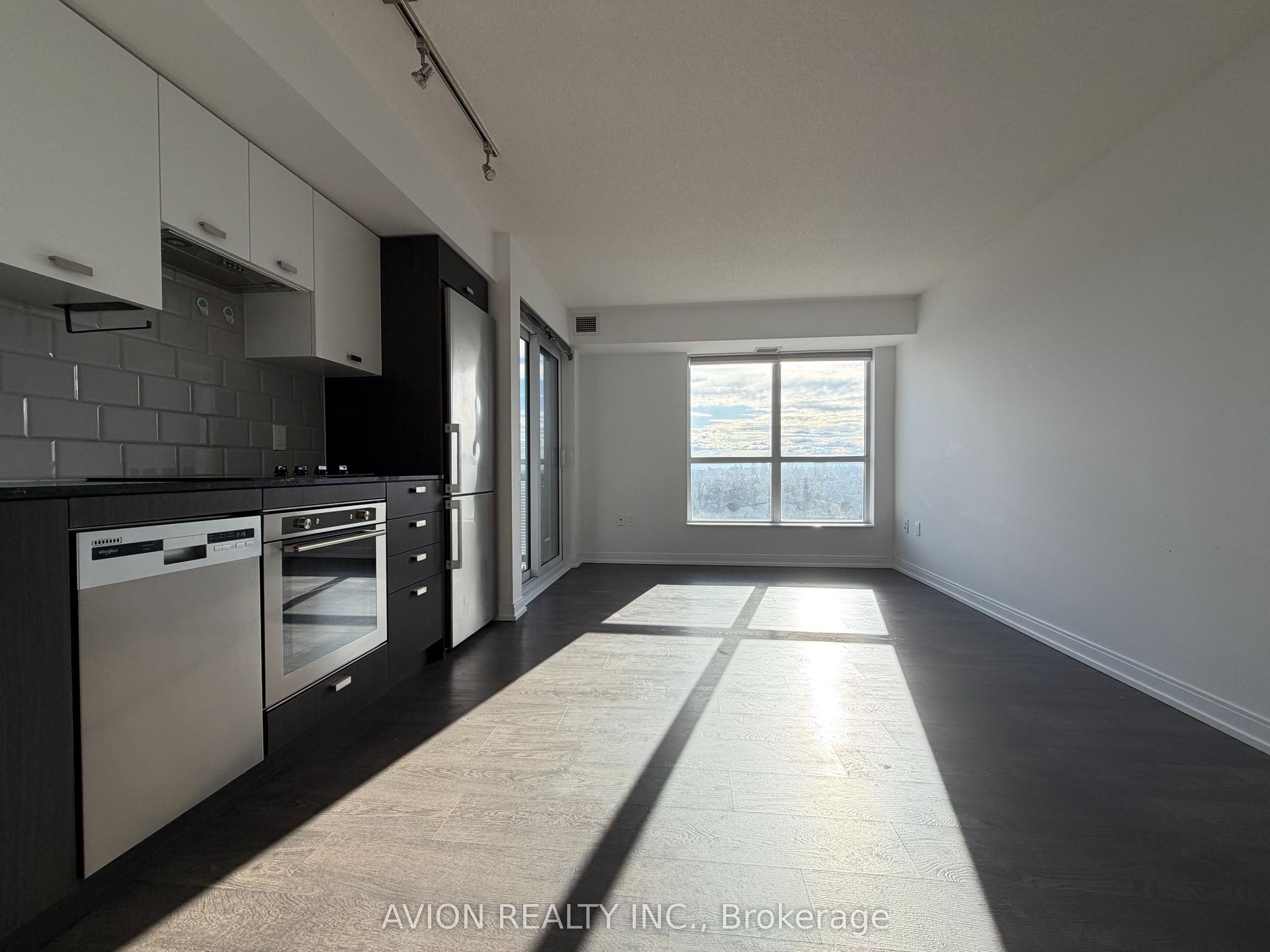 275 Village Green Square 2722 #2722 — photo 1