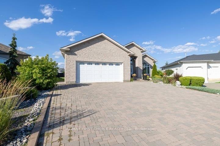 132 Wolverine Crescent, Thunder Bay — Detached for sale, photo 1