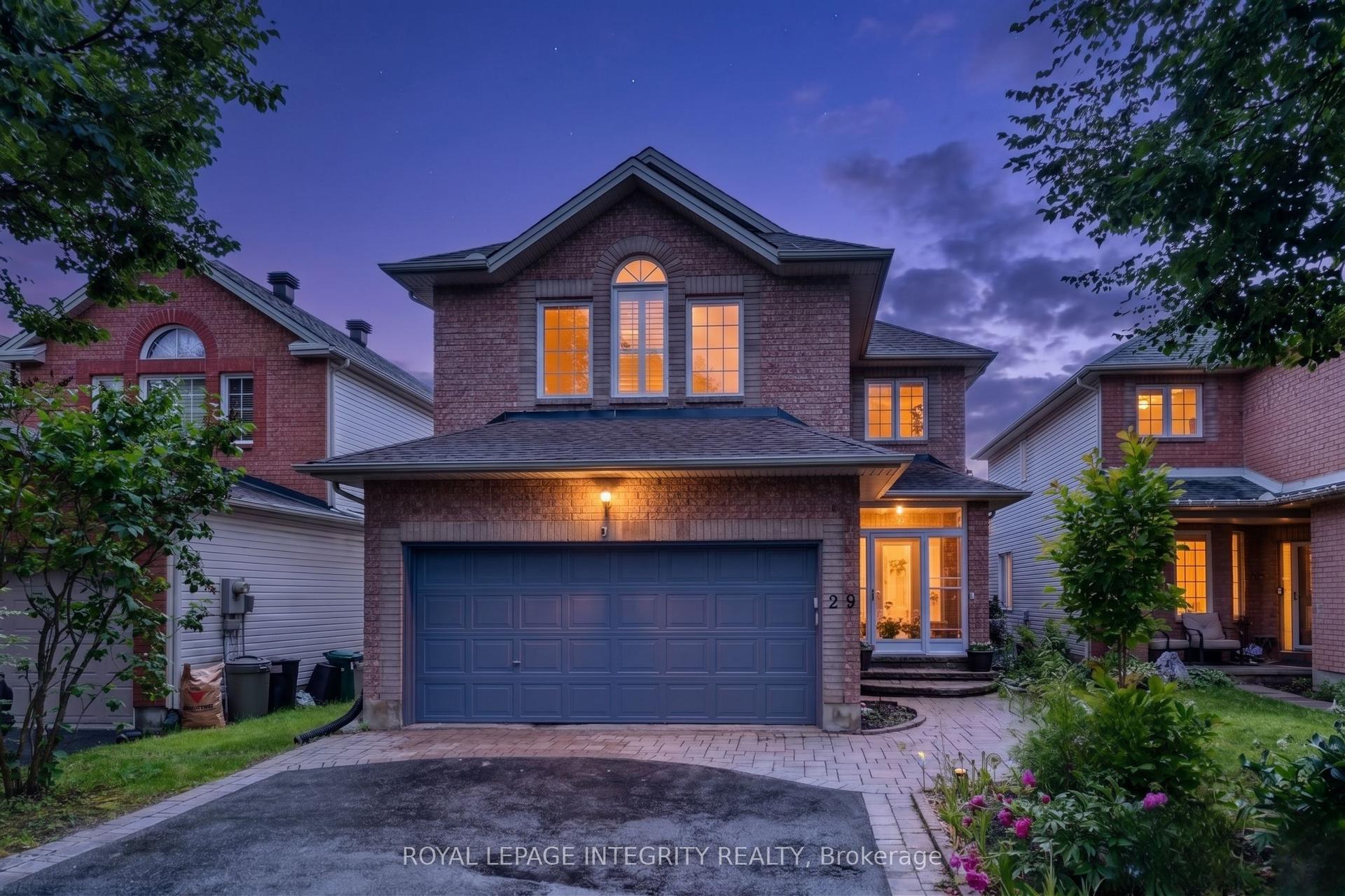 29 Nortoba Crescent — photo 1