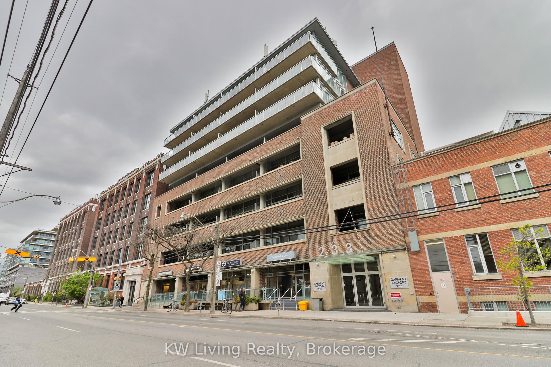233 Carlaw Avenue 703 #703 — photo 1