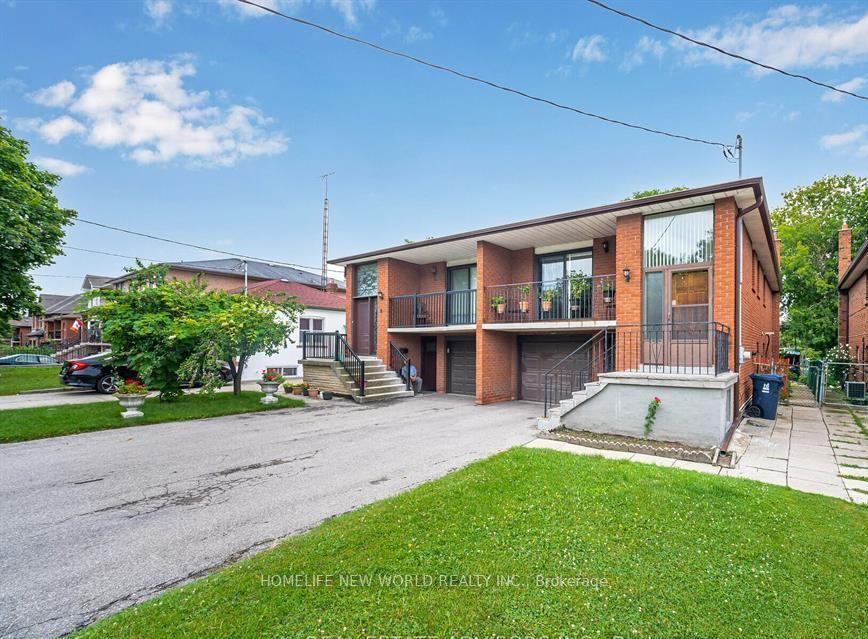 6 Privet Road, Toronto — Semi-Detached for sale, photo 1