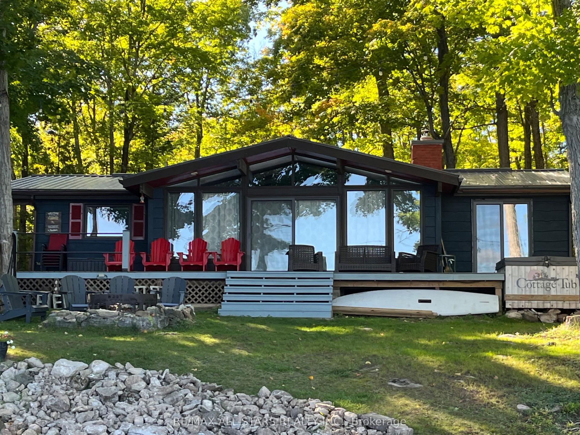 686 Grand Island N/A — photo 1