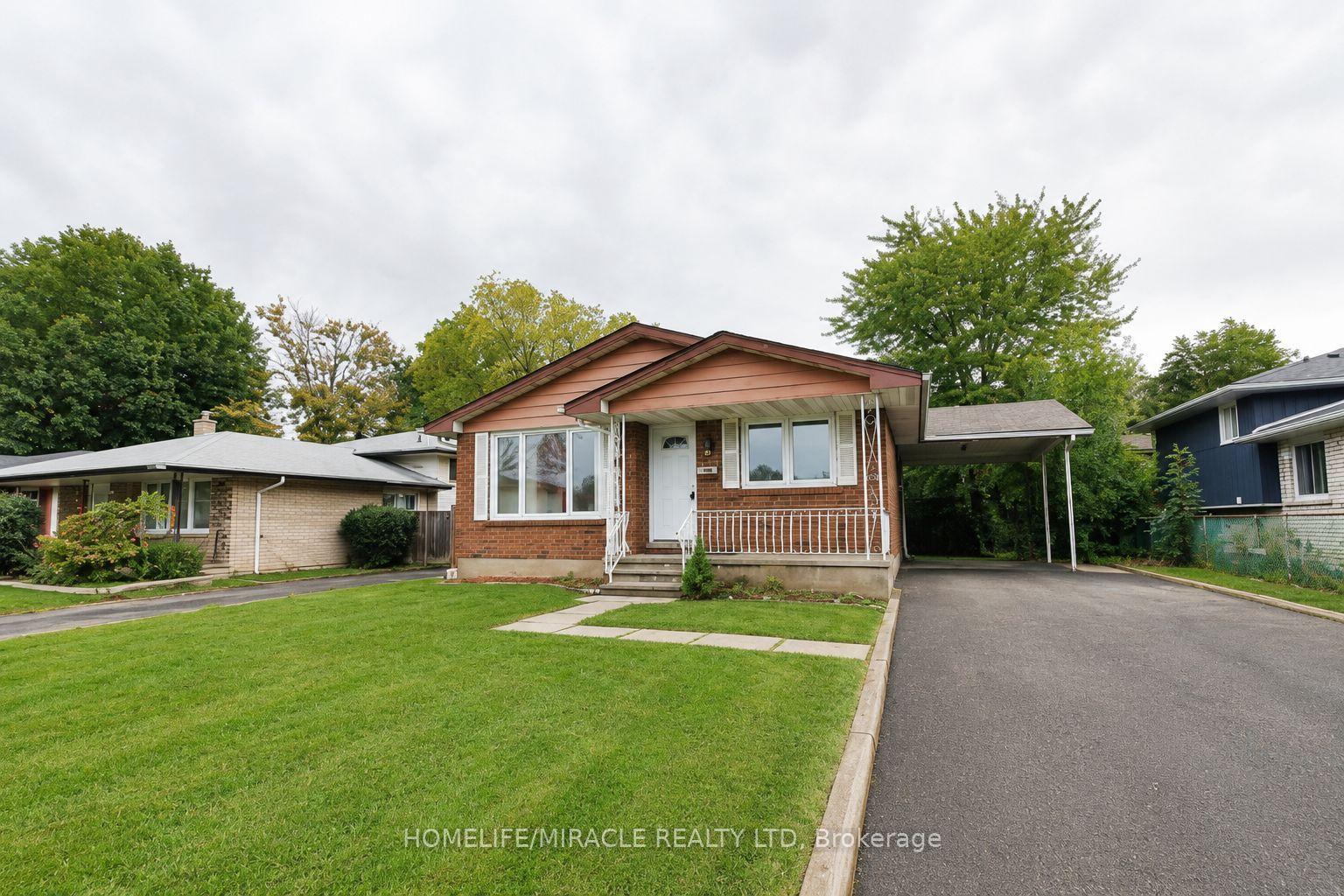 10 Trelawn Parkway — photo 1