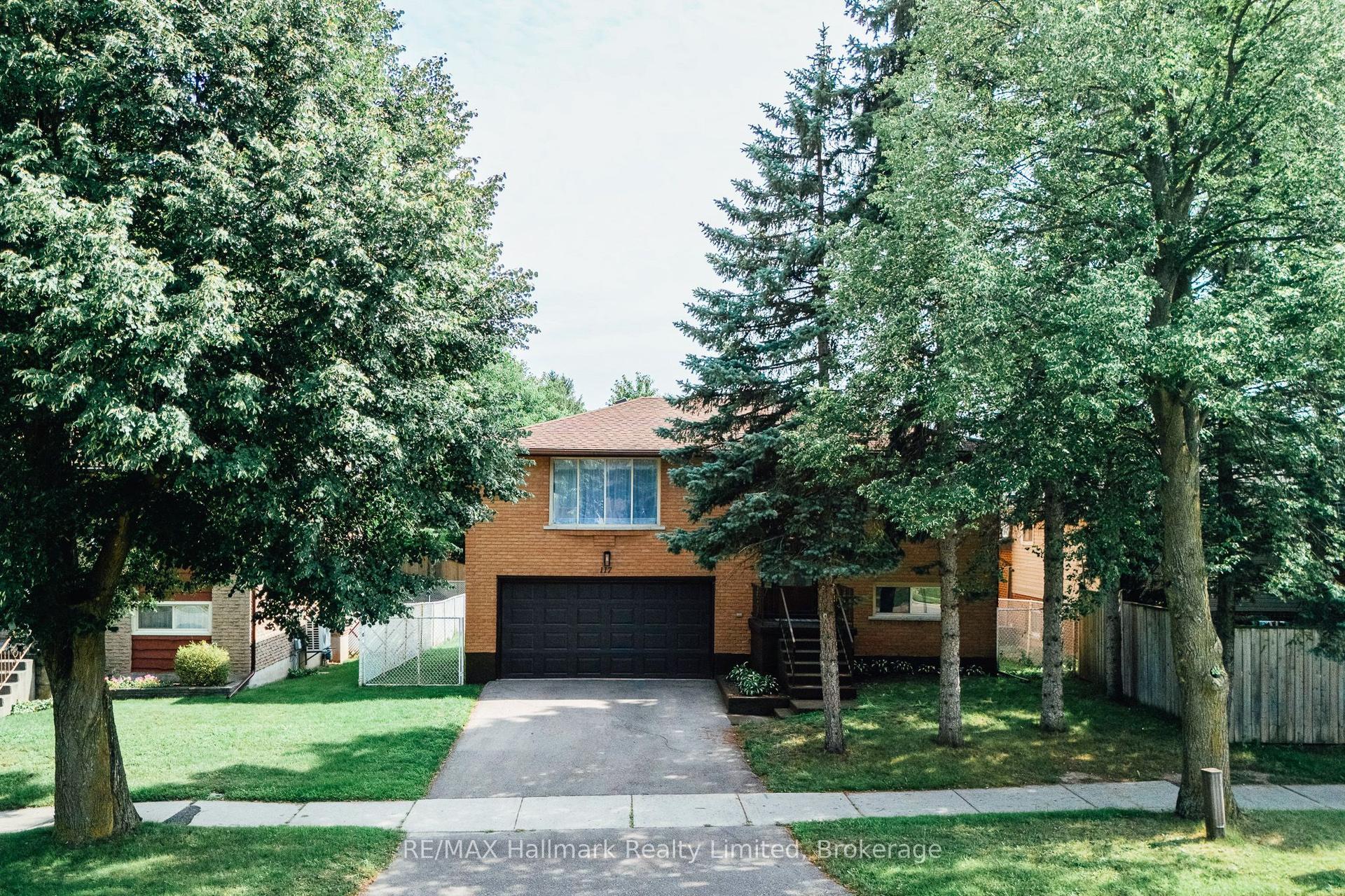 117 Old Country Drive, Kitchener — Detached for sale, photo 1