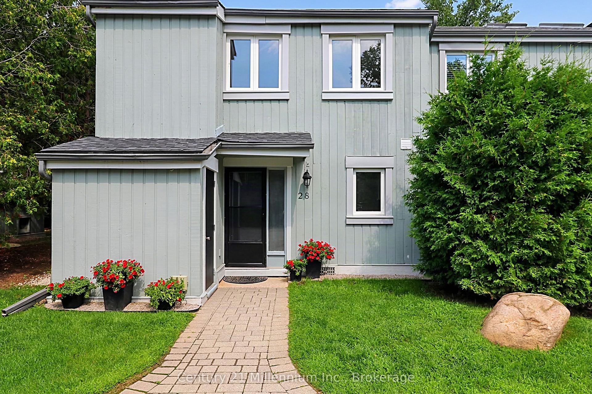 127 Fairway Crescent 28 #28, Collingwood — Condo Town for sale, photo 1