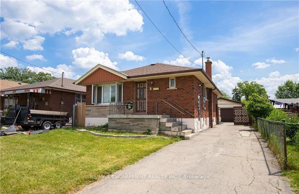 8 SHYNAL Avenue — photo 1