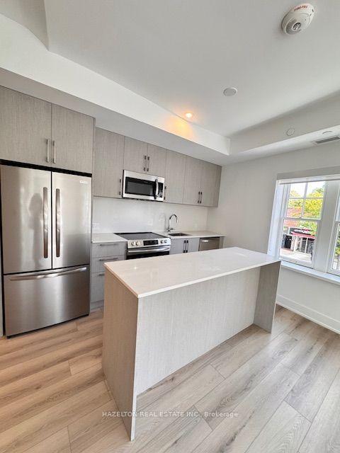 8 Manor Road W 204 #204, Toronto — Condo for lease, photo 1