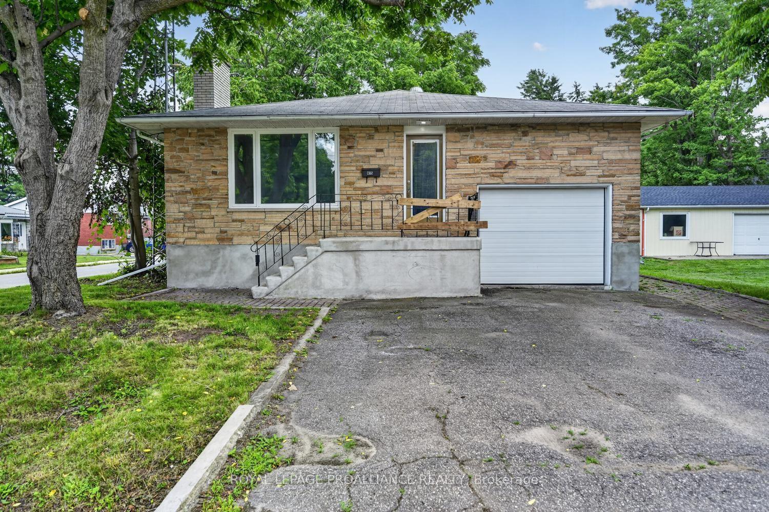 415 RAILWAY Avenue, Prescott — Detached for sale, photo 1