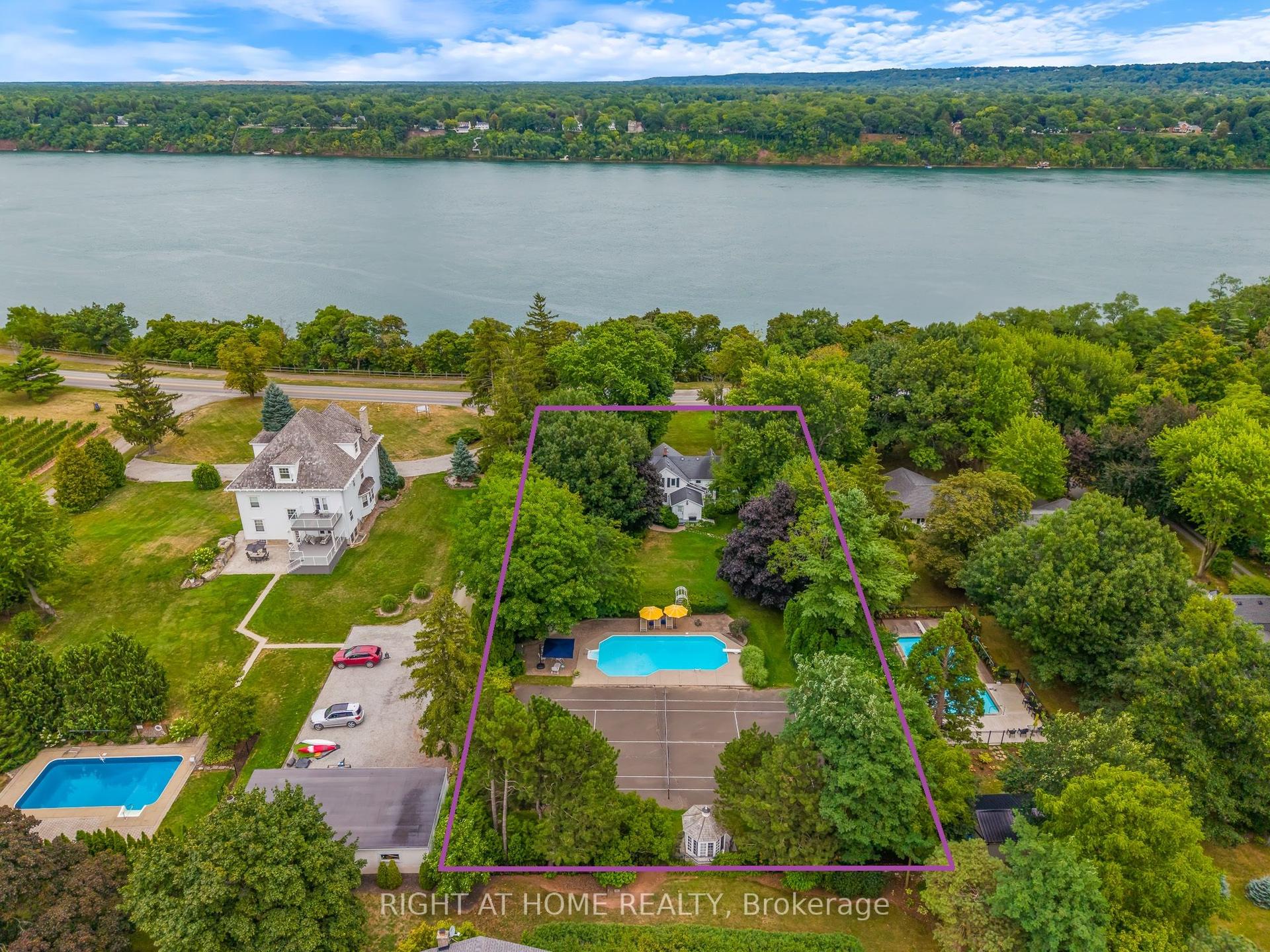 14894 Niagara River Parkway — photo 1