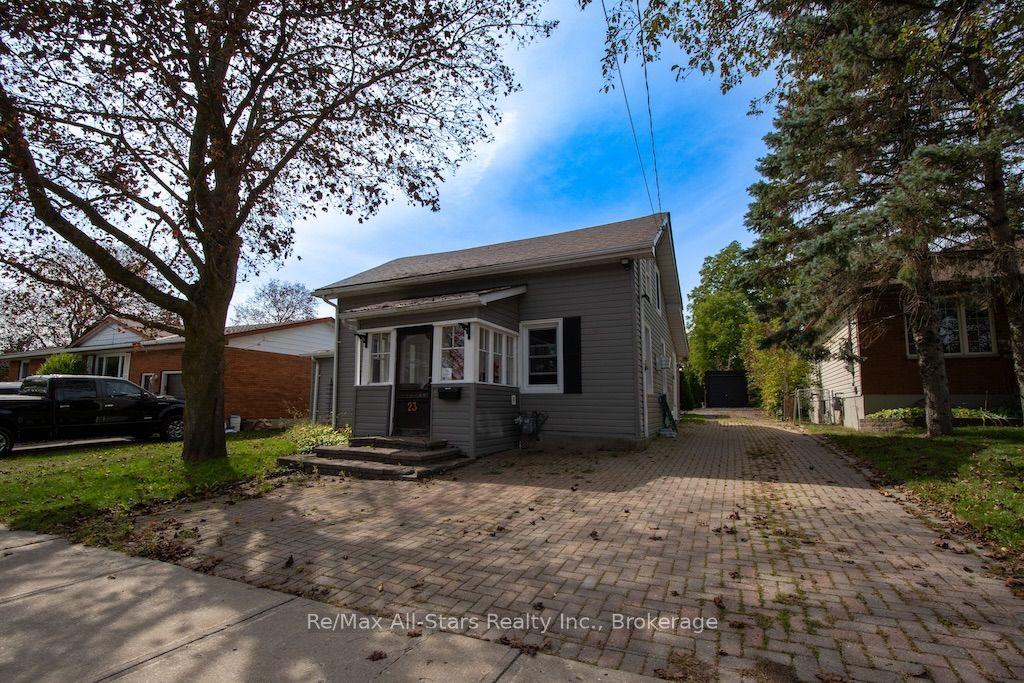 23 Wolfe Street, Kawartha Lakes — Detached for sale, photo 1