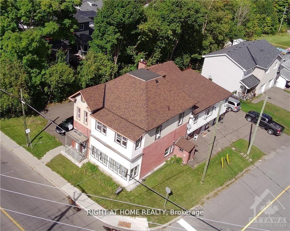 229 Elgin Street W — photo 1