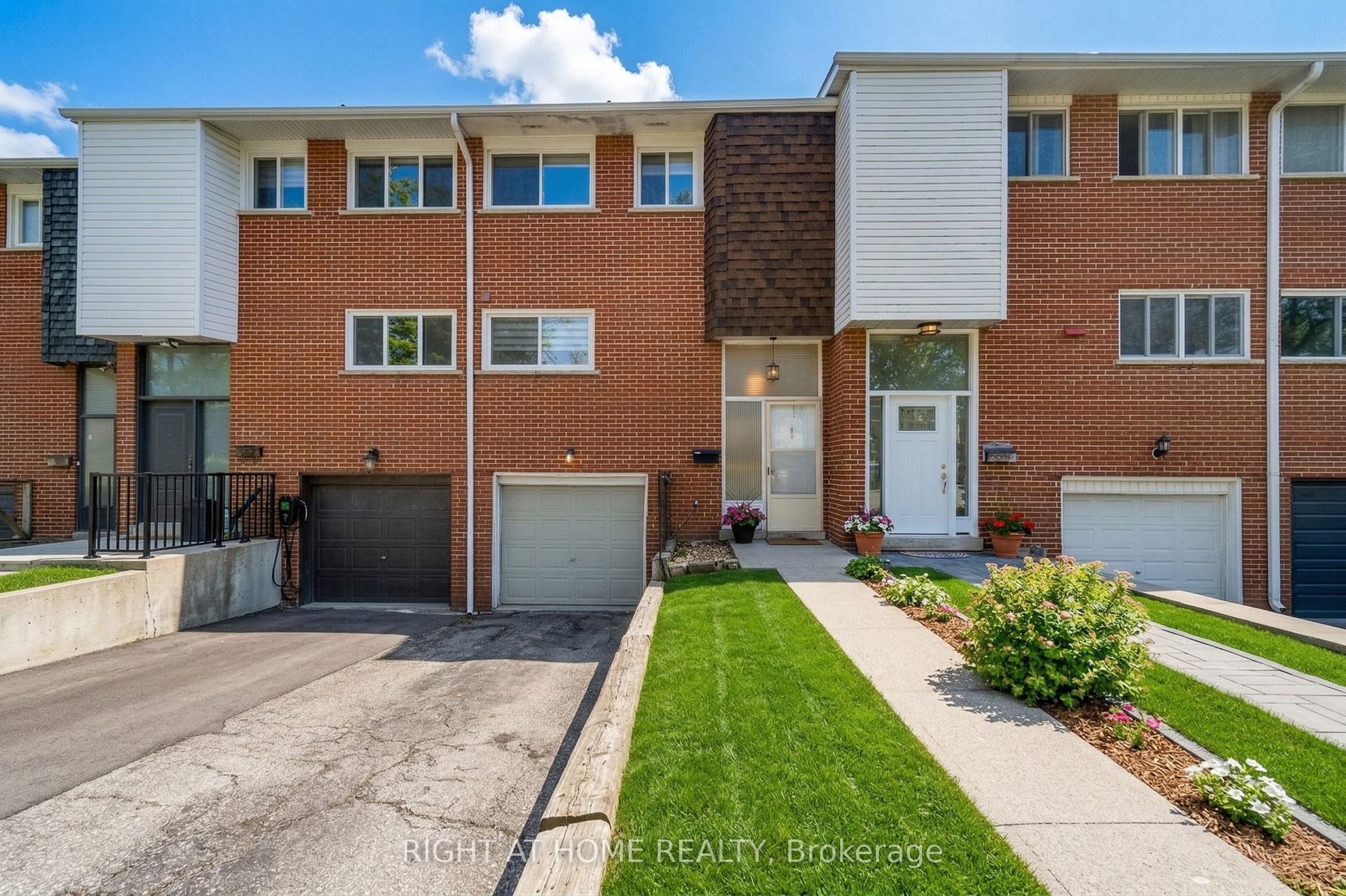 5473 Schueller Crescent — photo 1